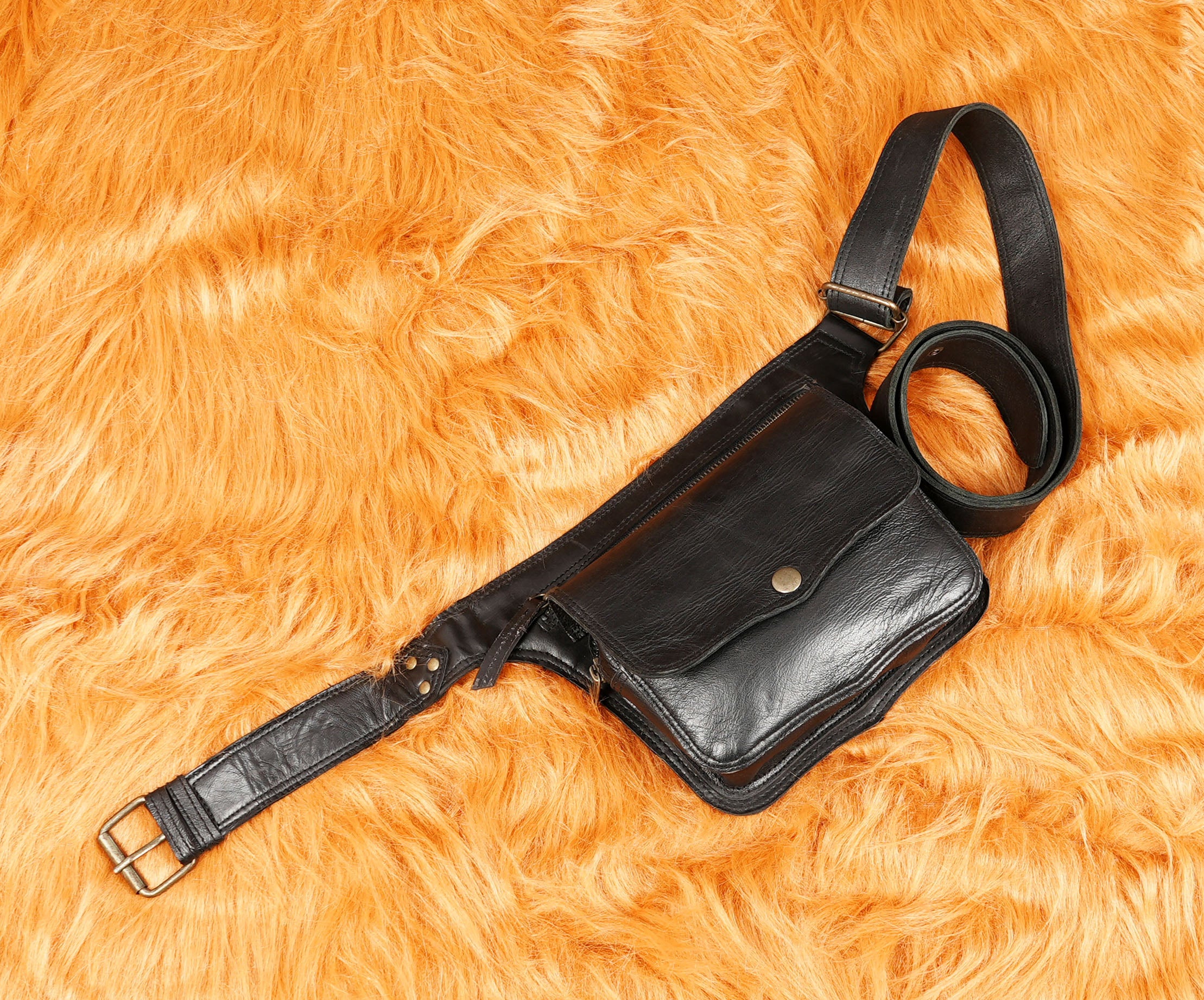 Adjustable leather waist belt bag with strong stitching