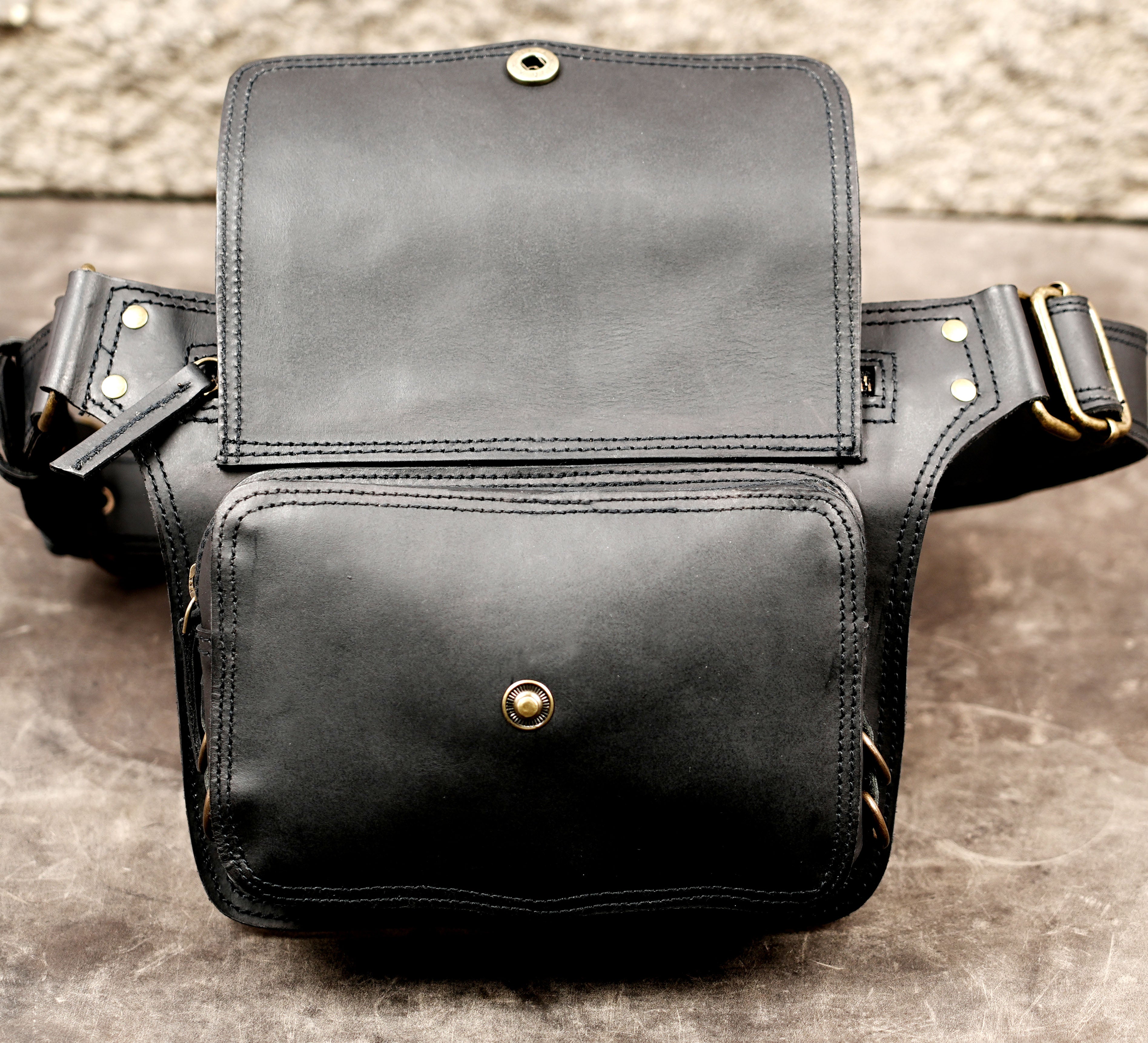 Rustic leather belt pouch with zipper