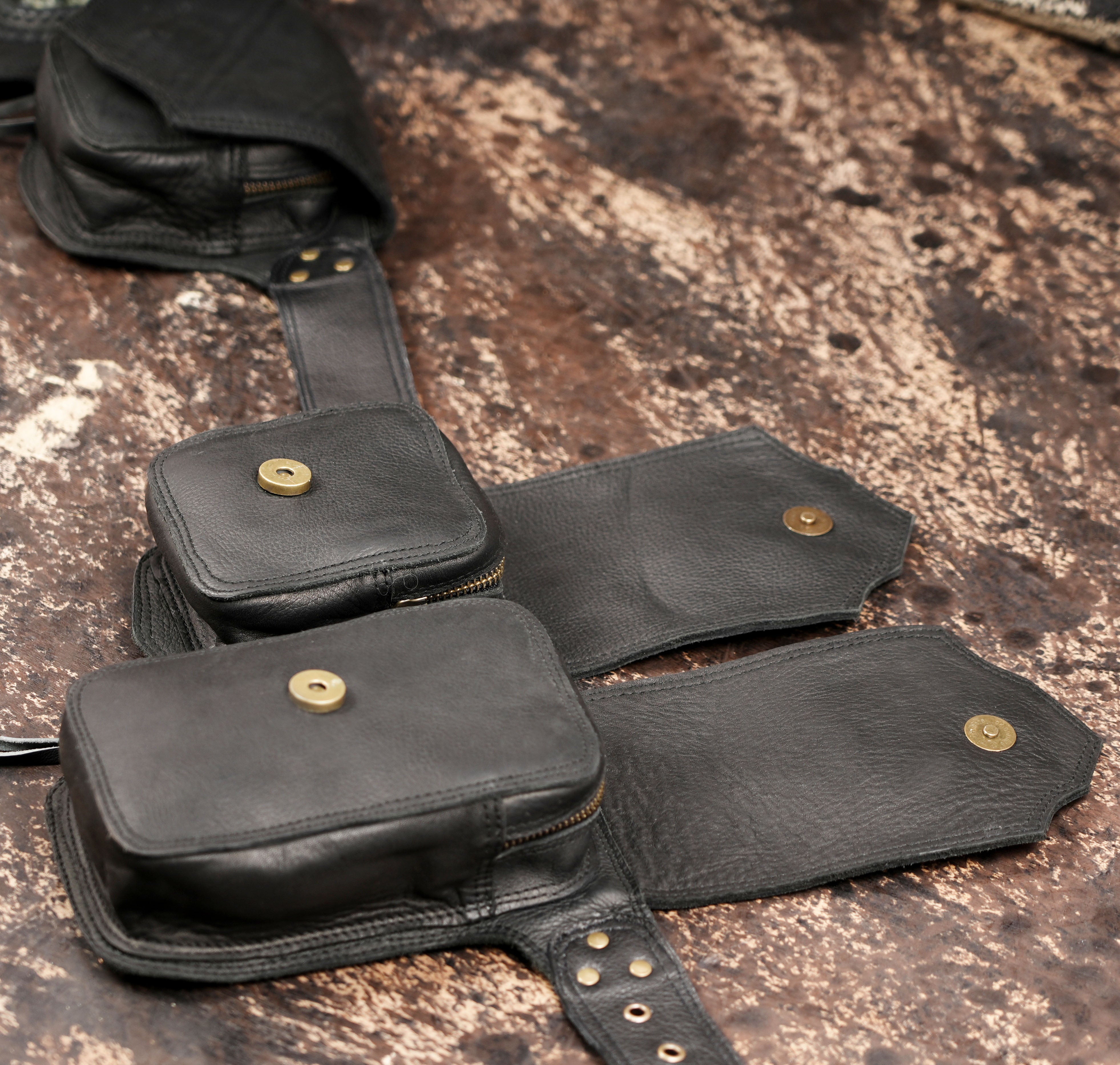 Artisan leather belt bag black
