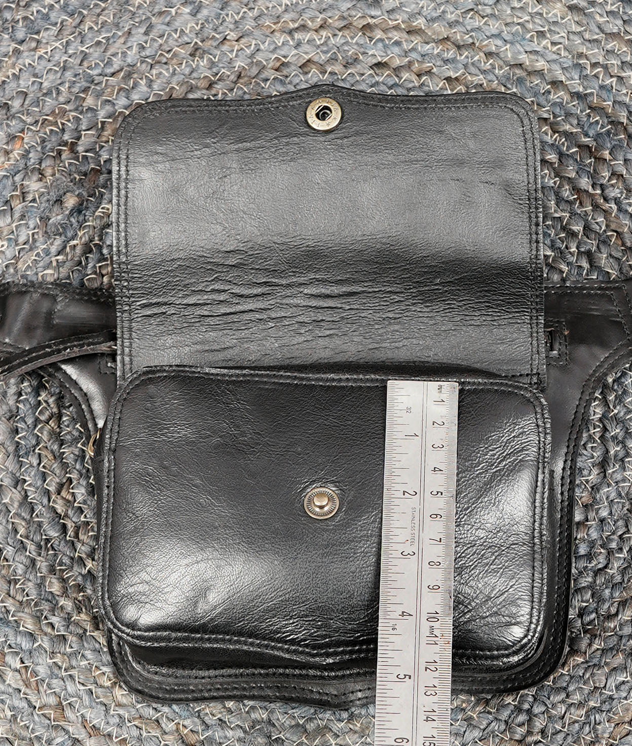 Leather waist belt with compact pouch for minimalist carry