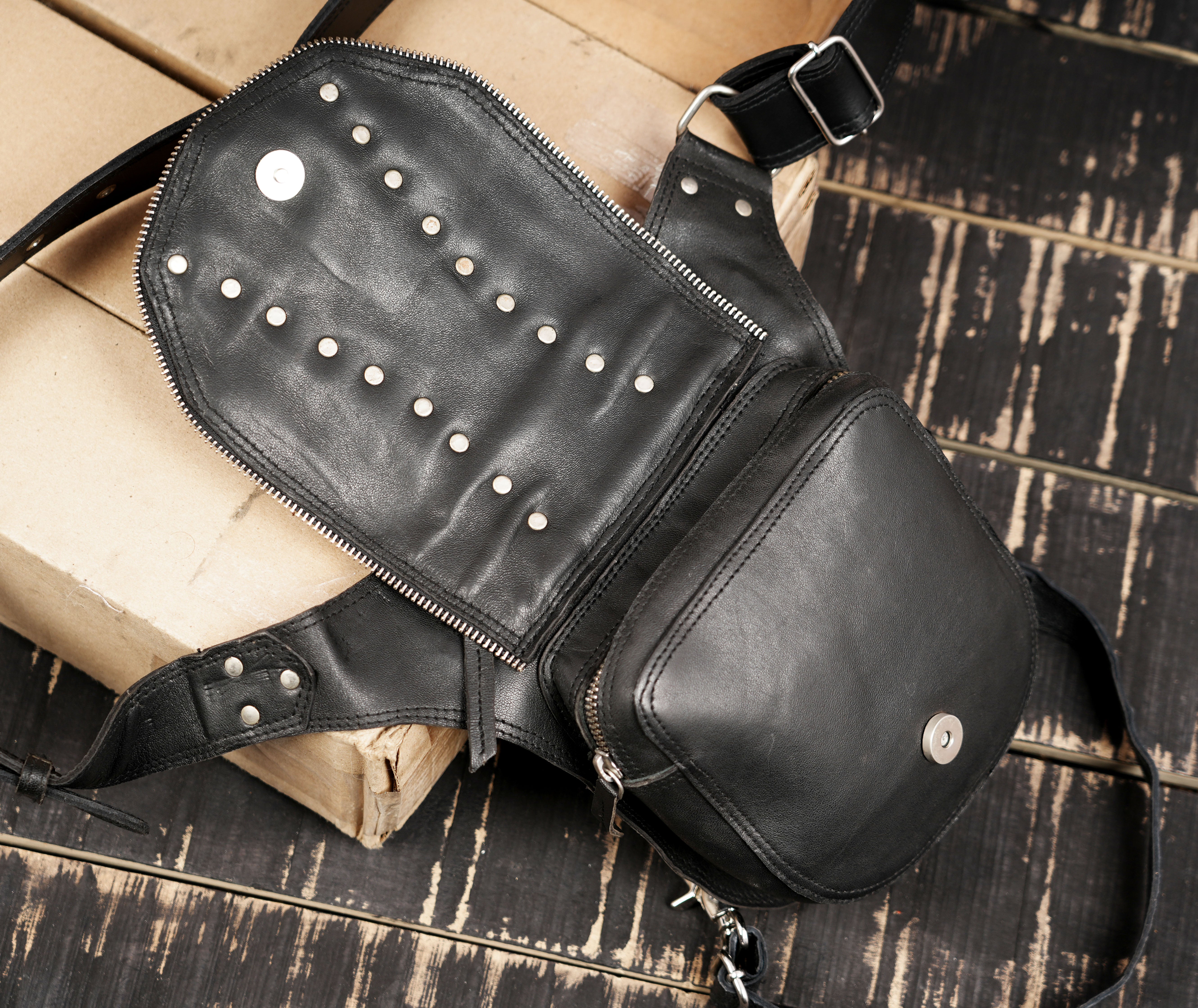 Black leather waist thigh belt with zipper pouch || Unisex leather waist thigh belt with front pouch (LT/NS/WBTS/6005)