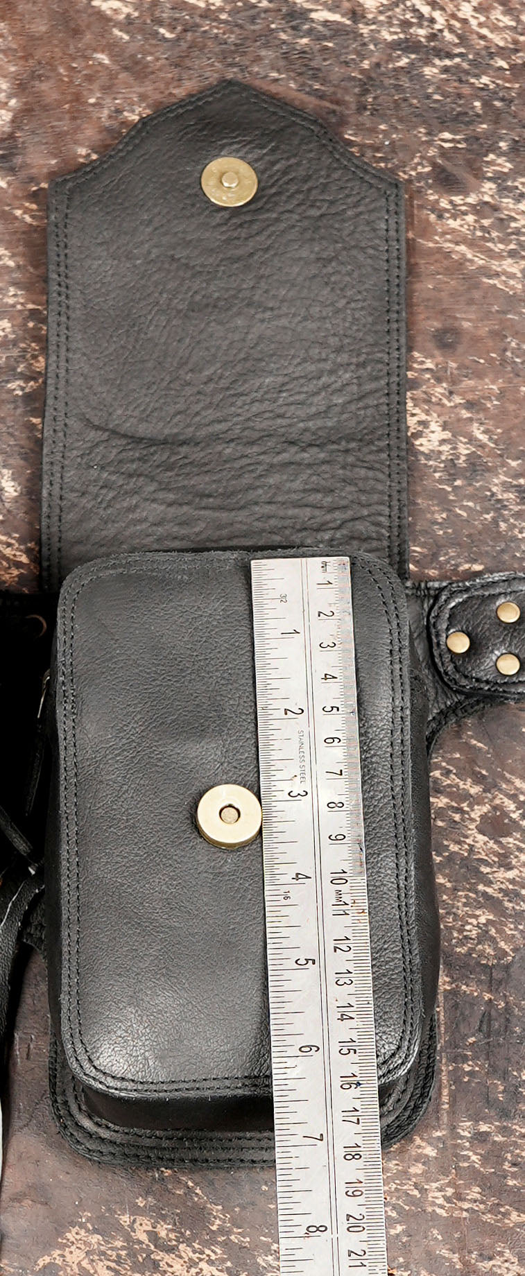 Handmade leather belt with pouches