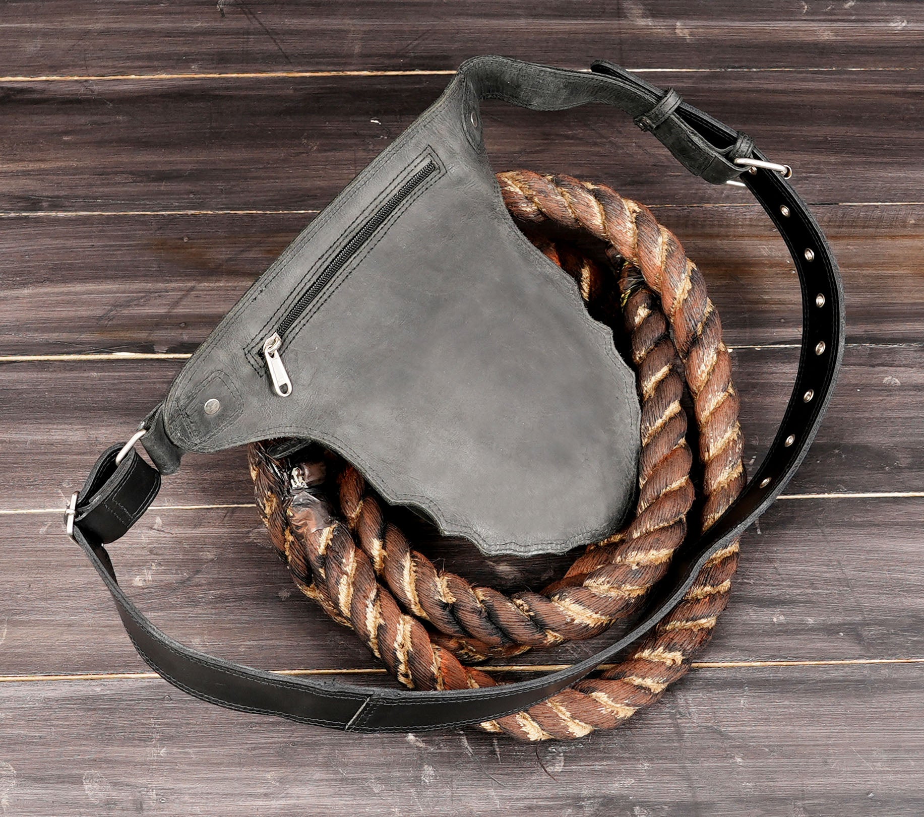Simple leather waist belt bag design