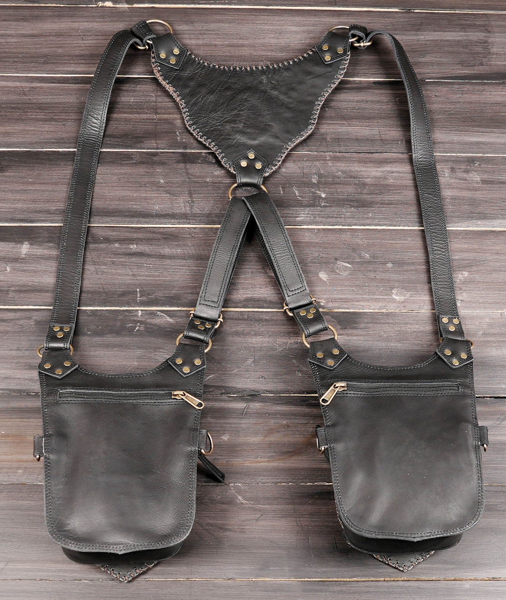 leather shoulder harness for travel