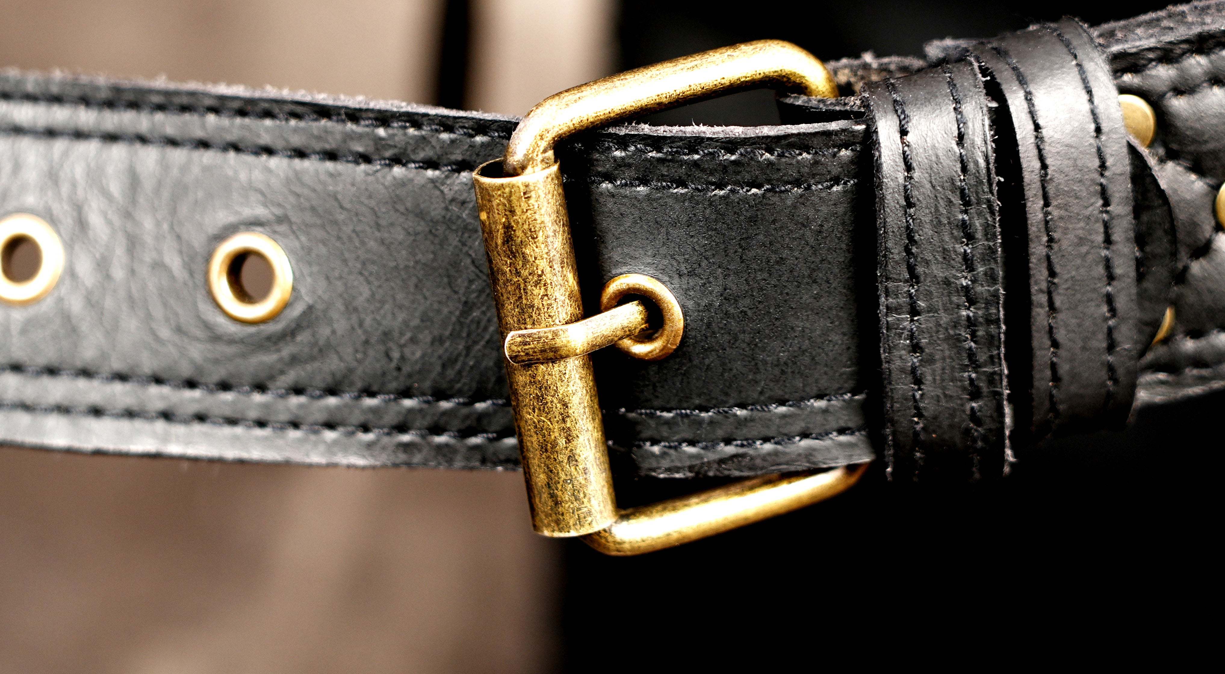 Black leather western waist pouch with zip pockets