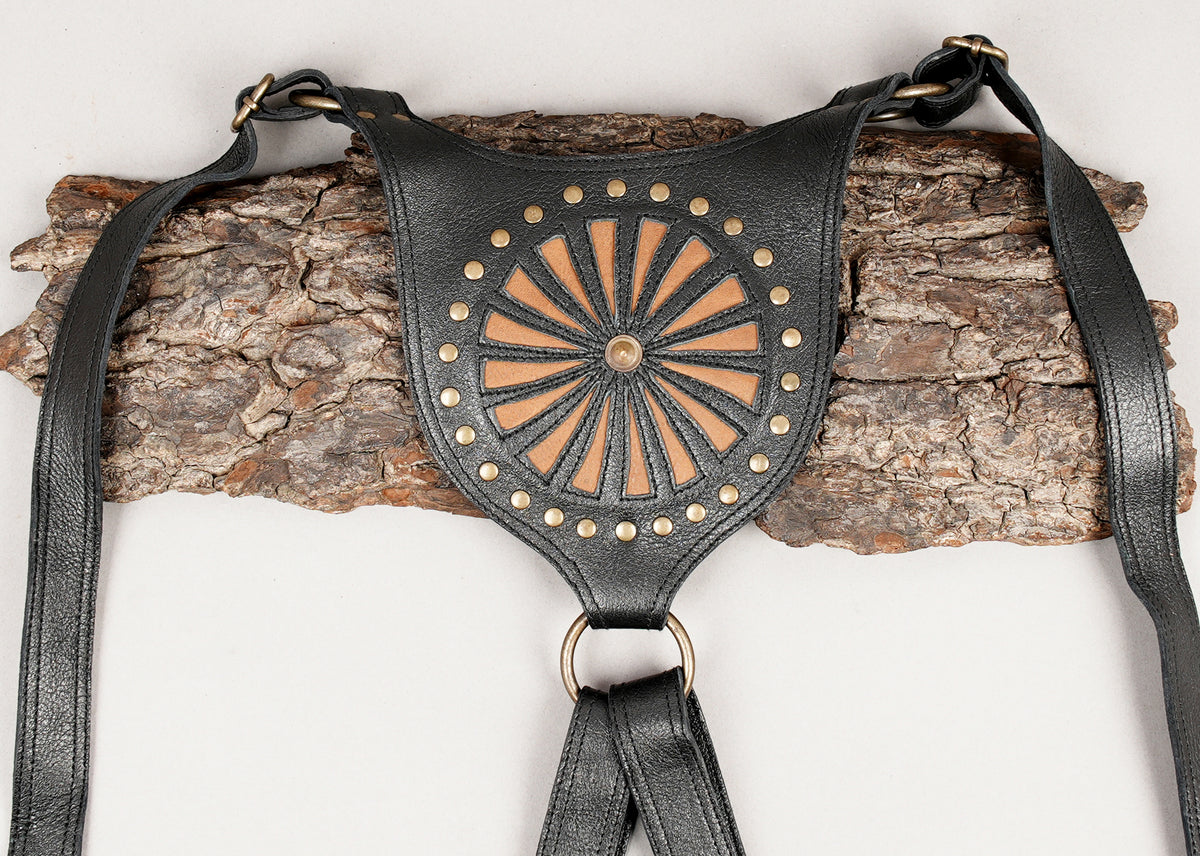 Leather dual pocket holster bag for hands free everyday carry