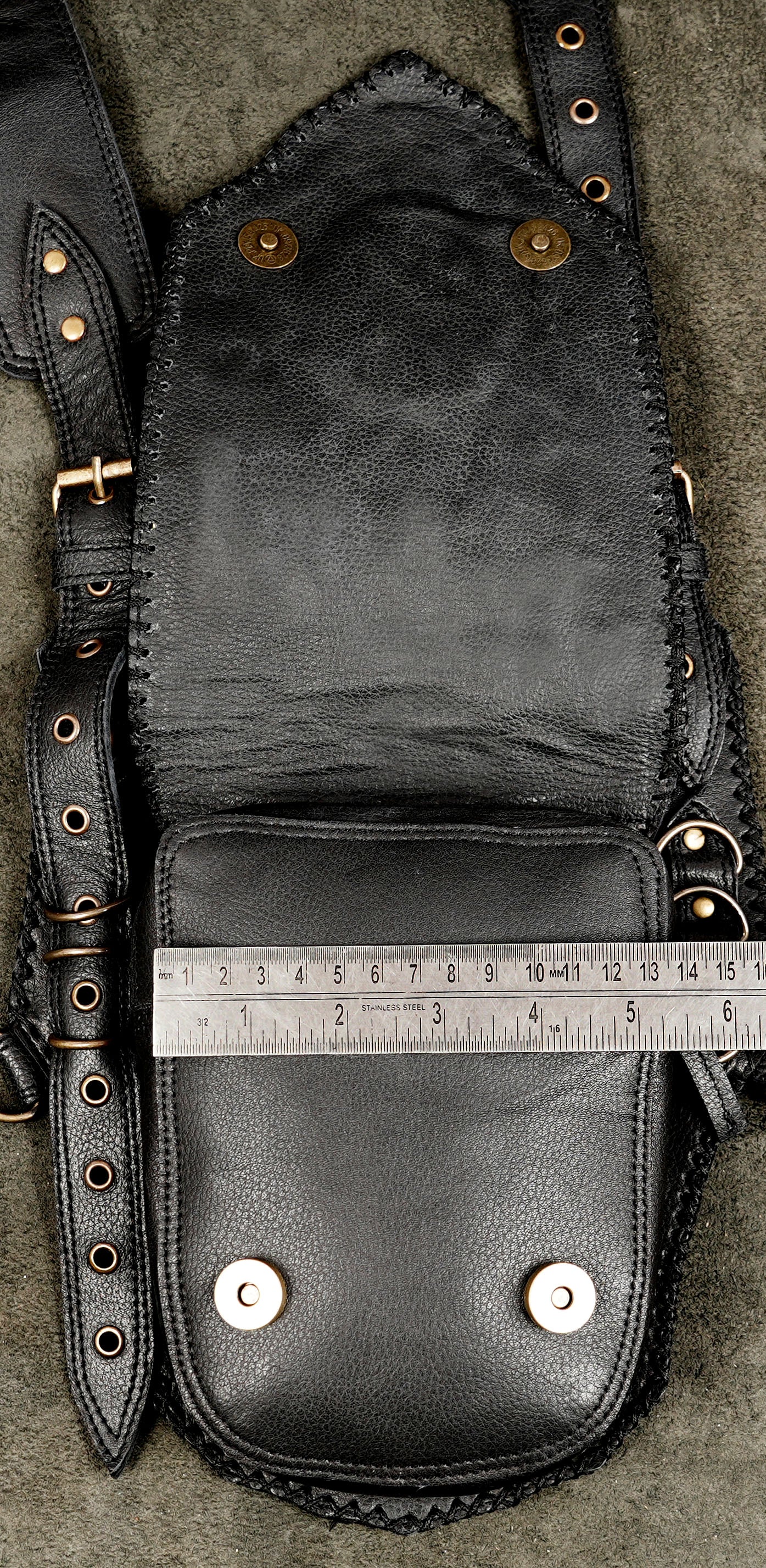 Boho crystal leather harness with labradorite stones and pouches