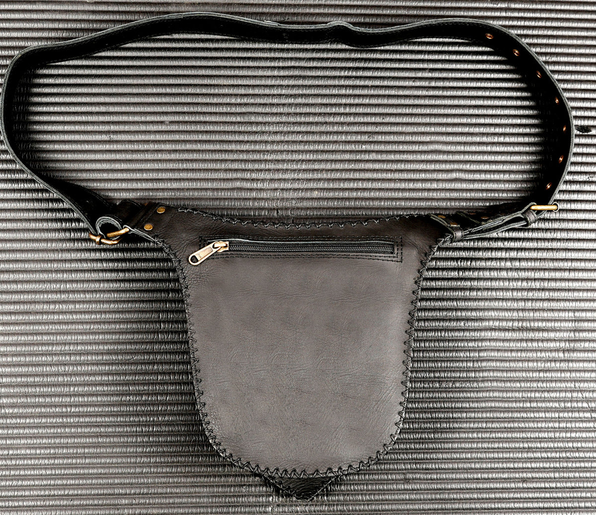 Boho leather waist belt with Natural Labradorite