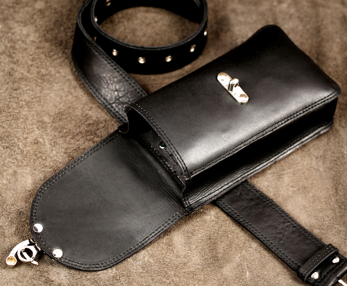 Compact leather waist case, glossy finish close up