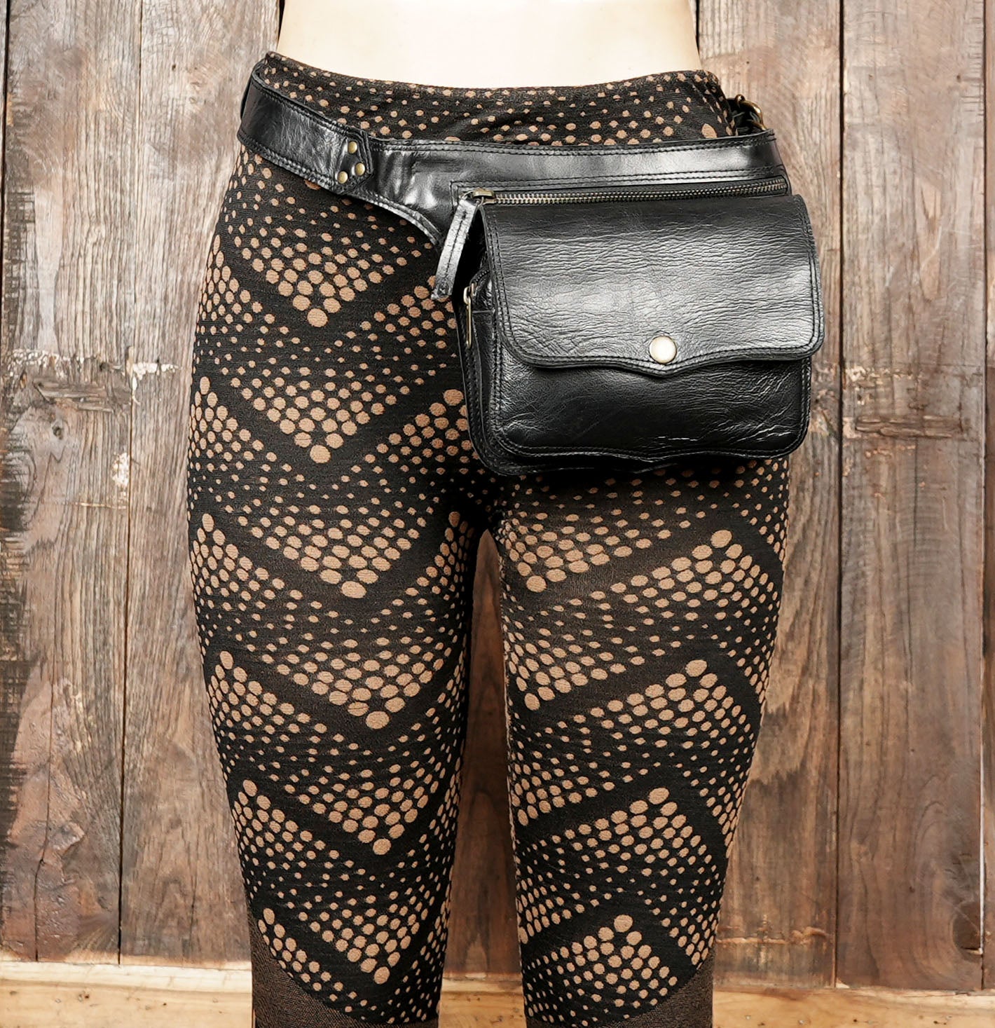 Leather waist belt bag suitable for men and women