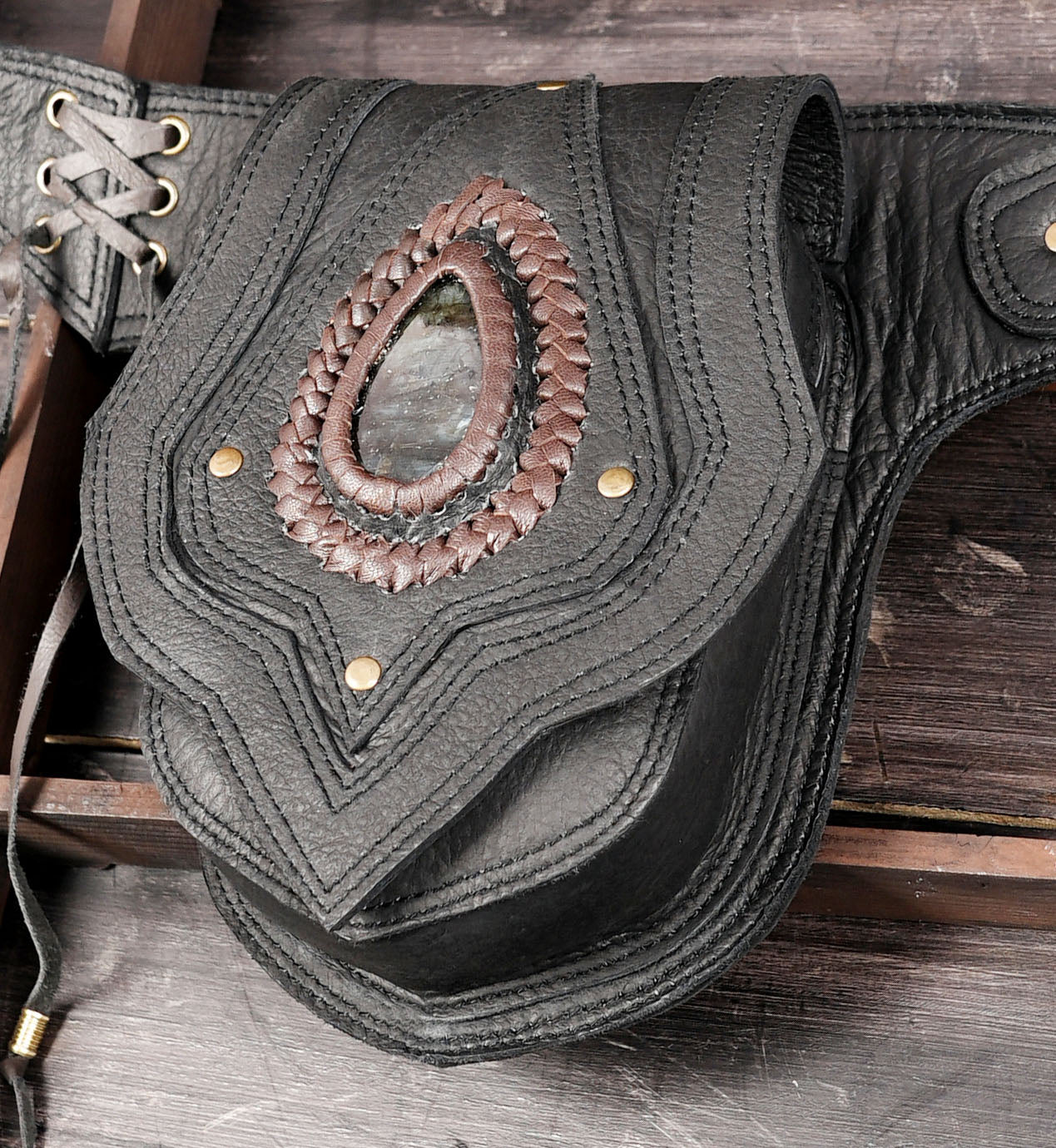 Adjustable leather utility waist belt