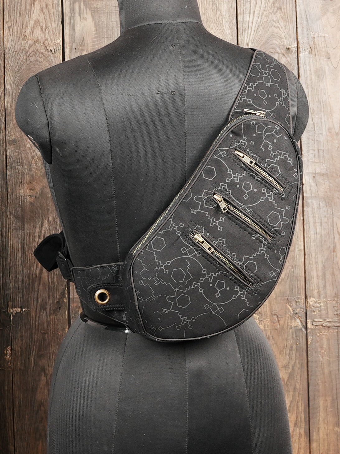 Lightweight cotton shoulder belt bag with multiple pockets