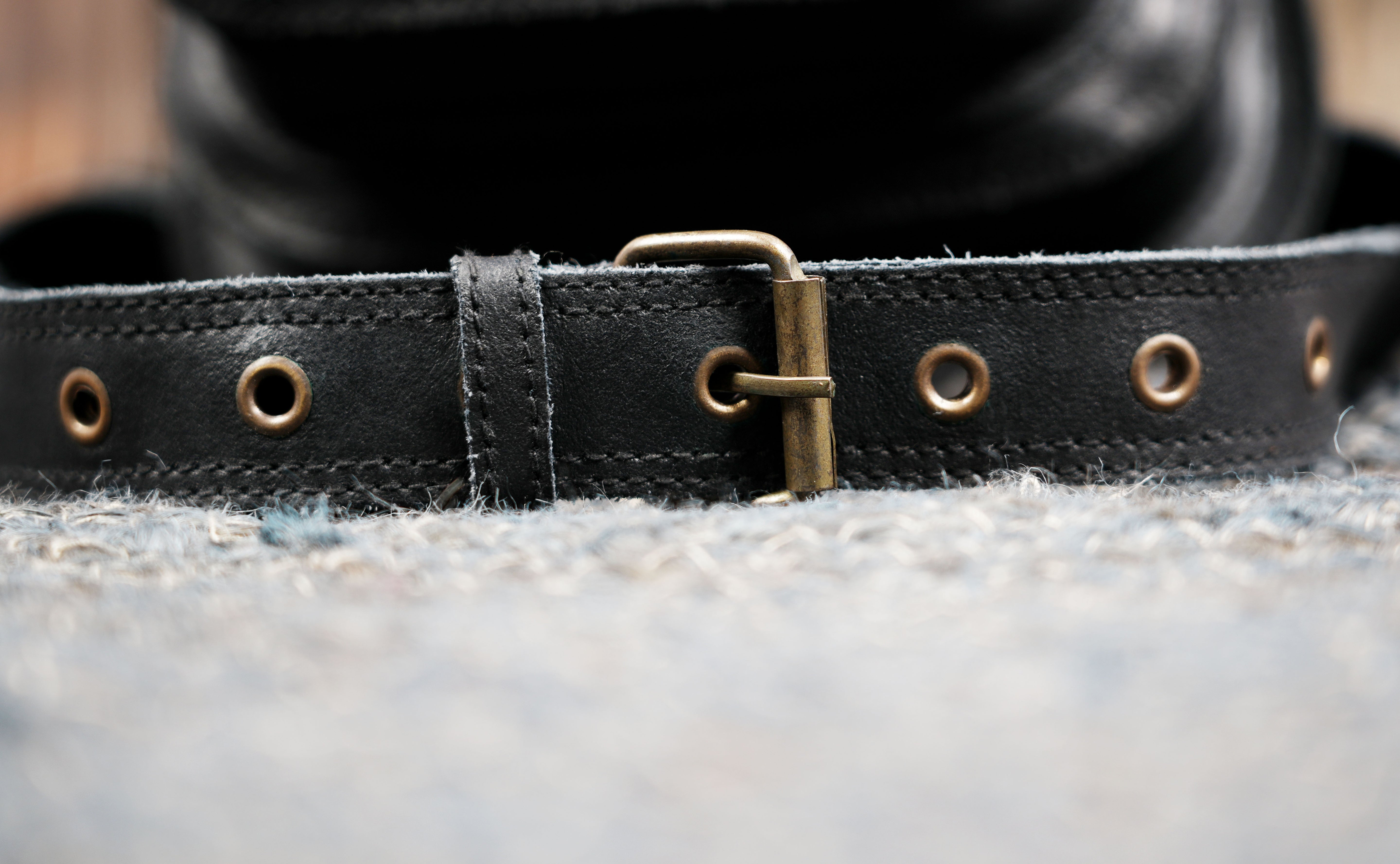 Adjustable leather waist and thigh belt for everyday carry