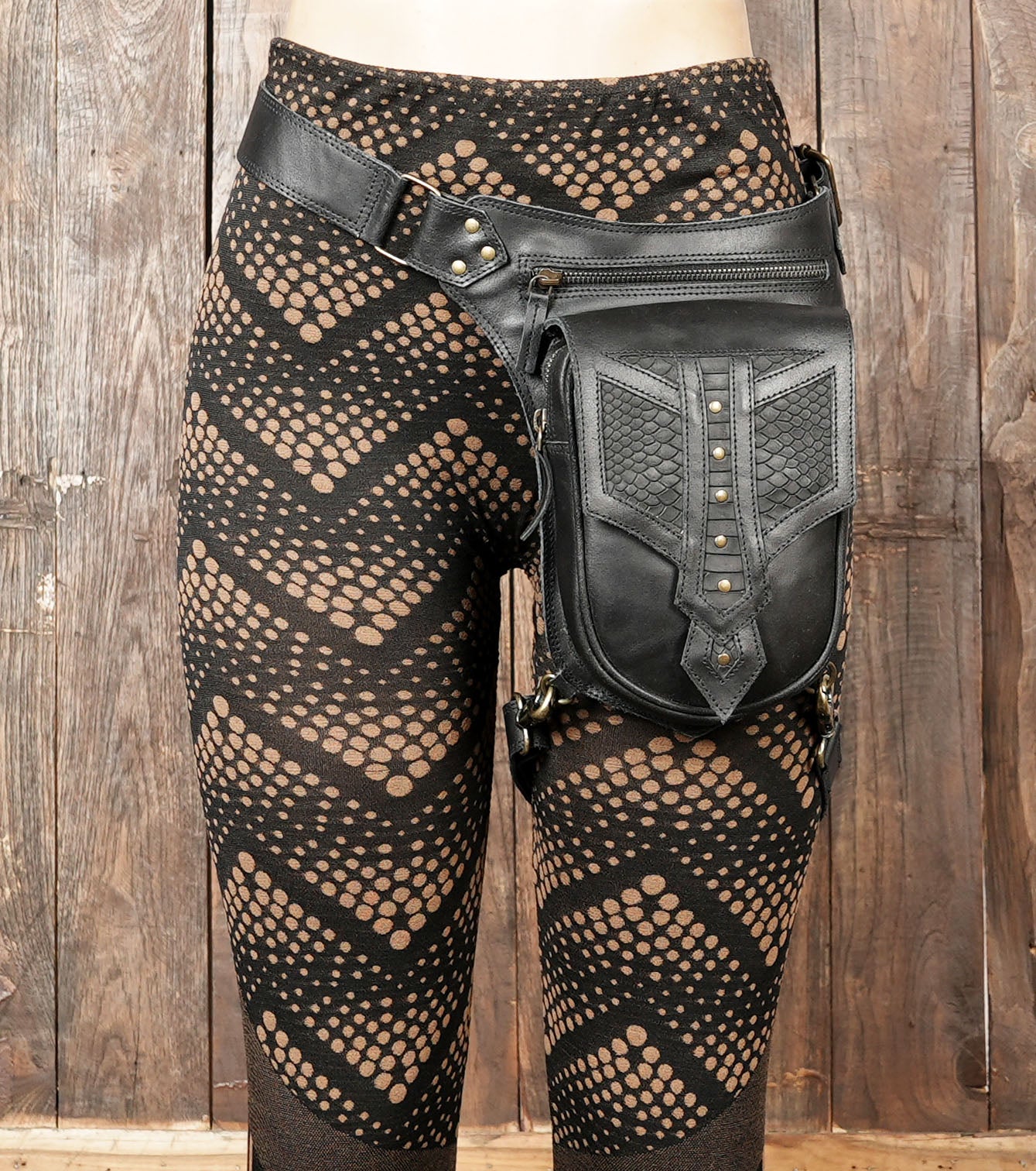 Leather thigh belt bag with zip closure pocket