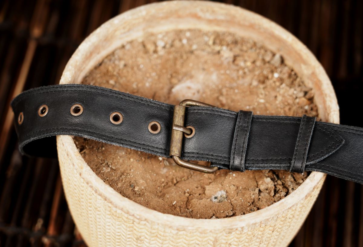 Leather hip pouch belt for men and women