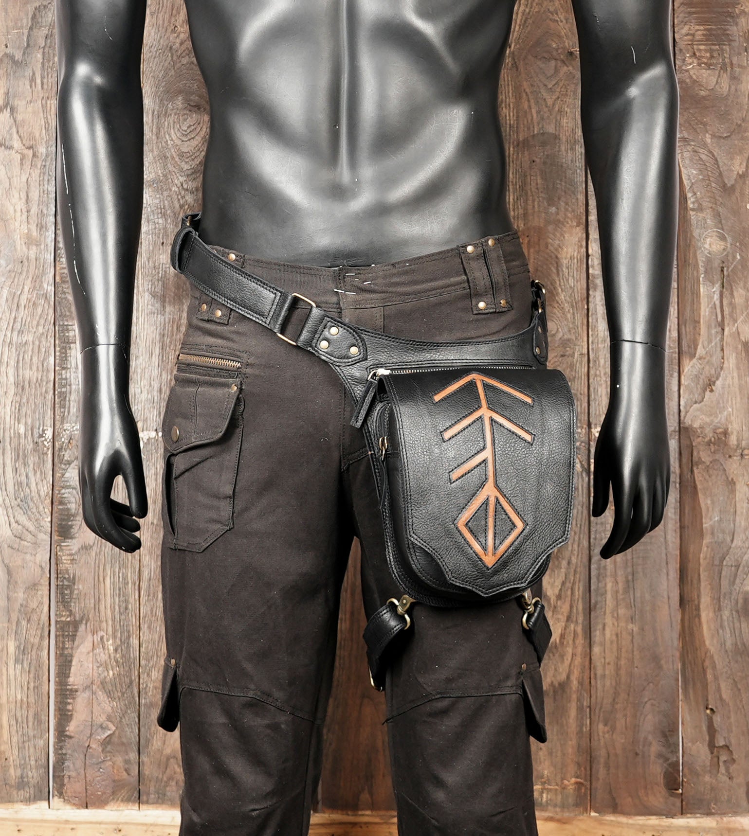 Utility leather waist belt with adjustable thigh loop
