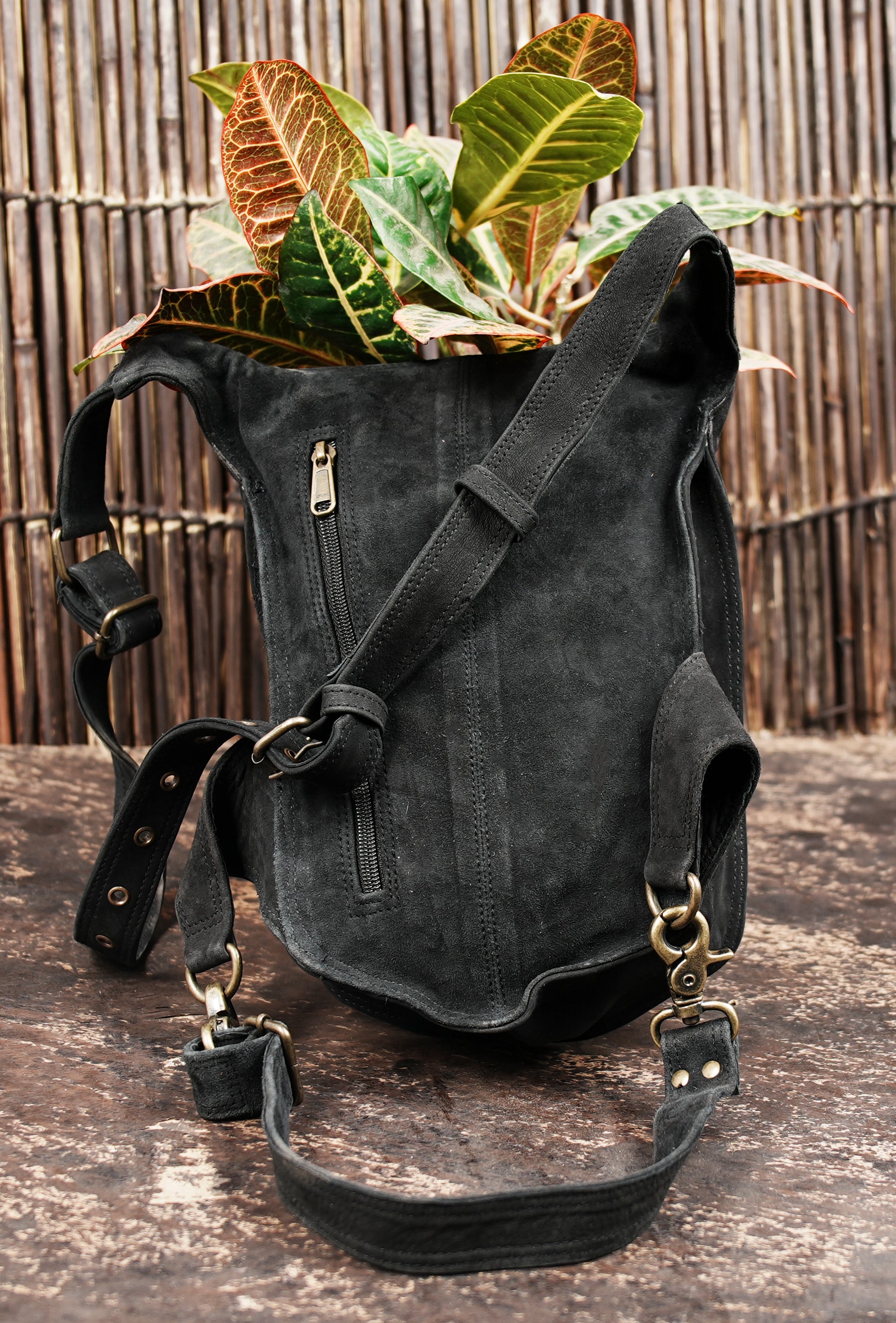 Leather waist thigh belt with side zipper pocket