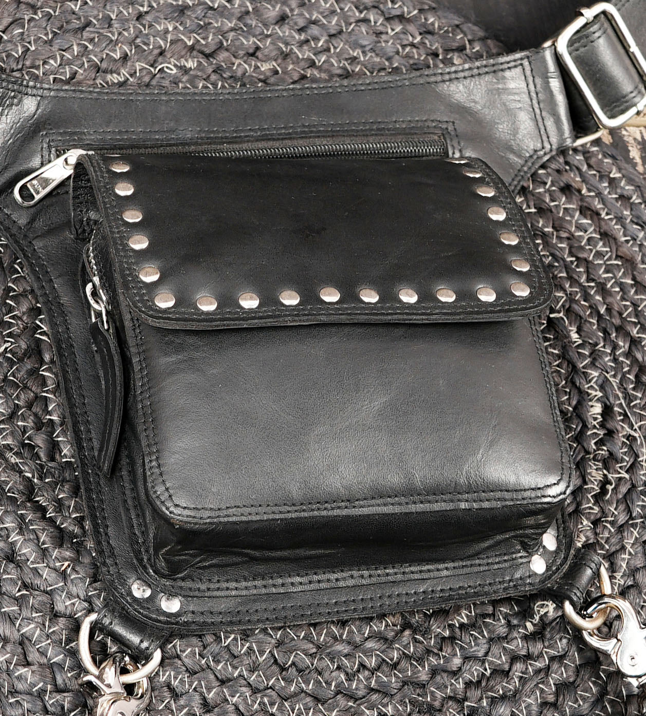 Genuine leather waist and thigh belt bag with secure zipper pocket