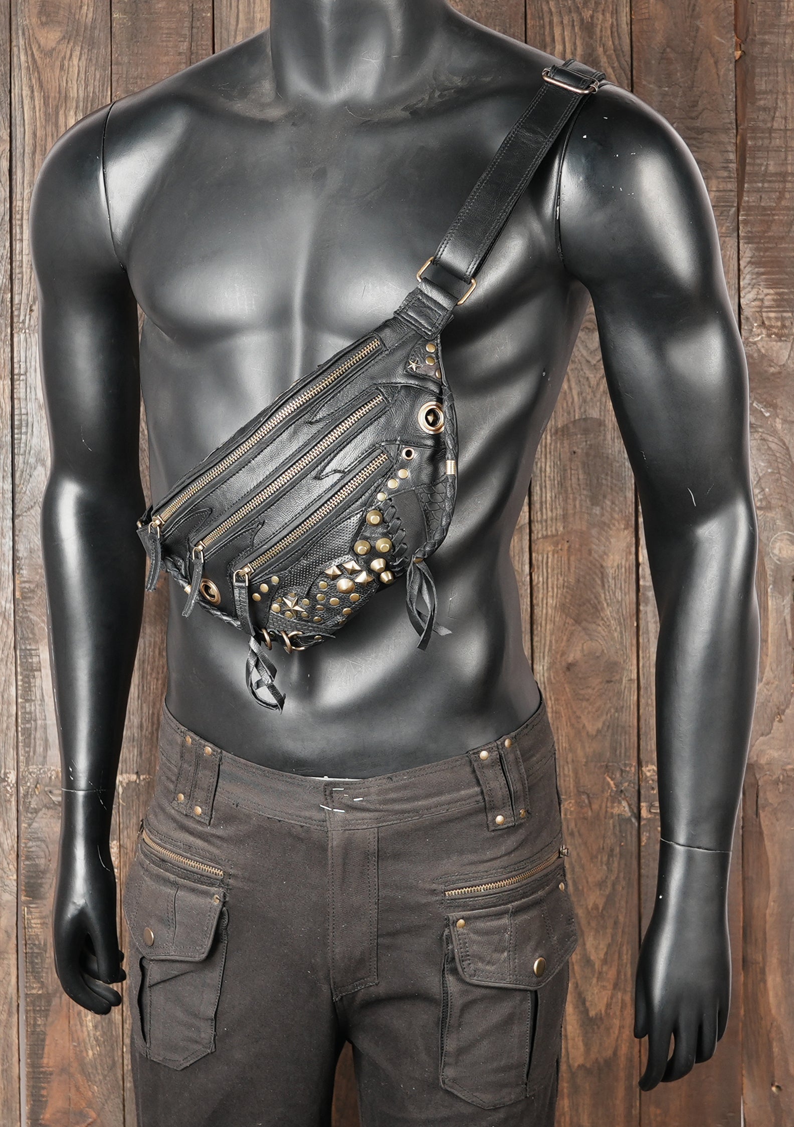Leather shoulder belt utility bag for daily wear and travel