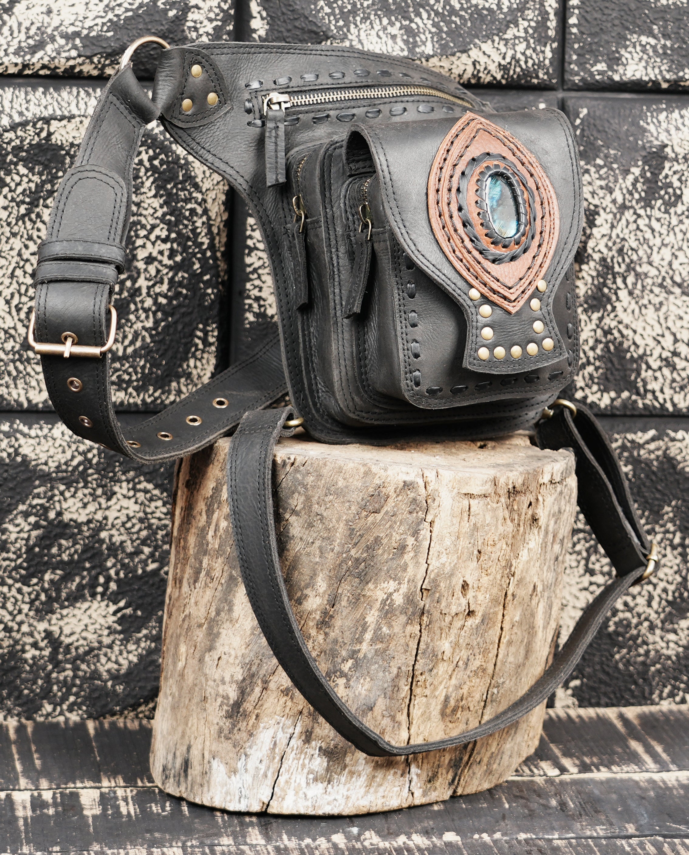 Artisan leather thigh belt pouch with zipper closure