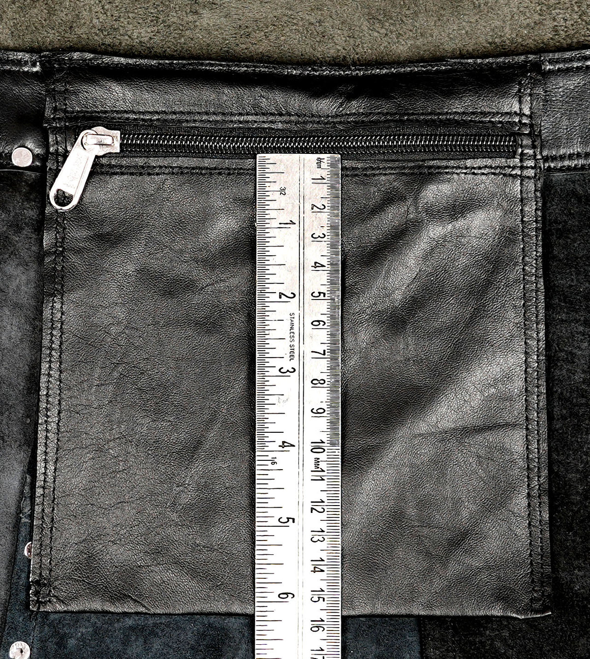 Edgy leather skirt for festivals, concerts and clubwear