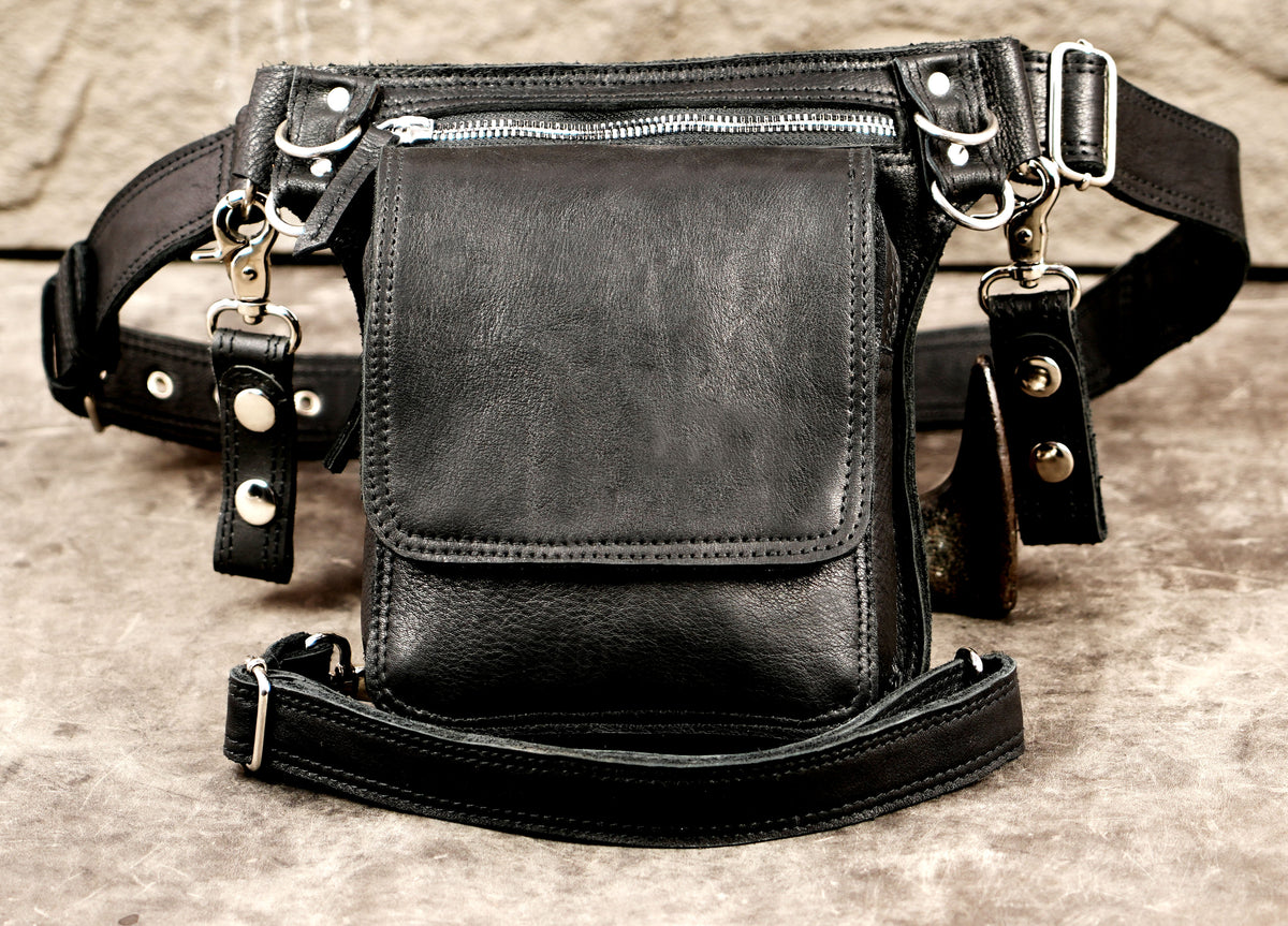 Motorcycle waist and thigh bag with an adjustable buckle belt