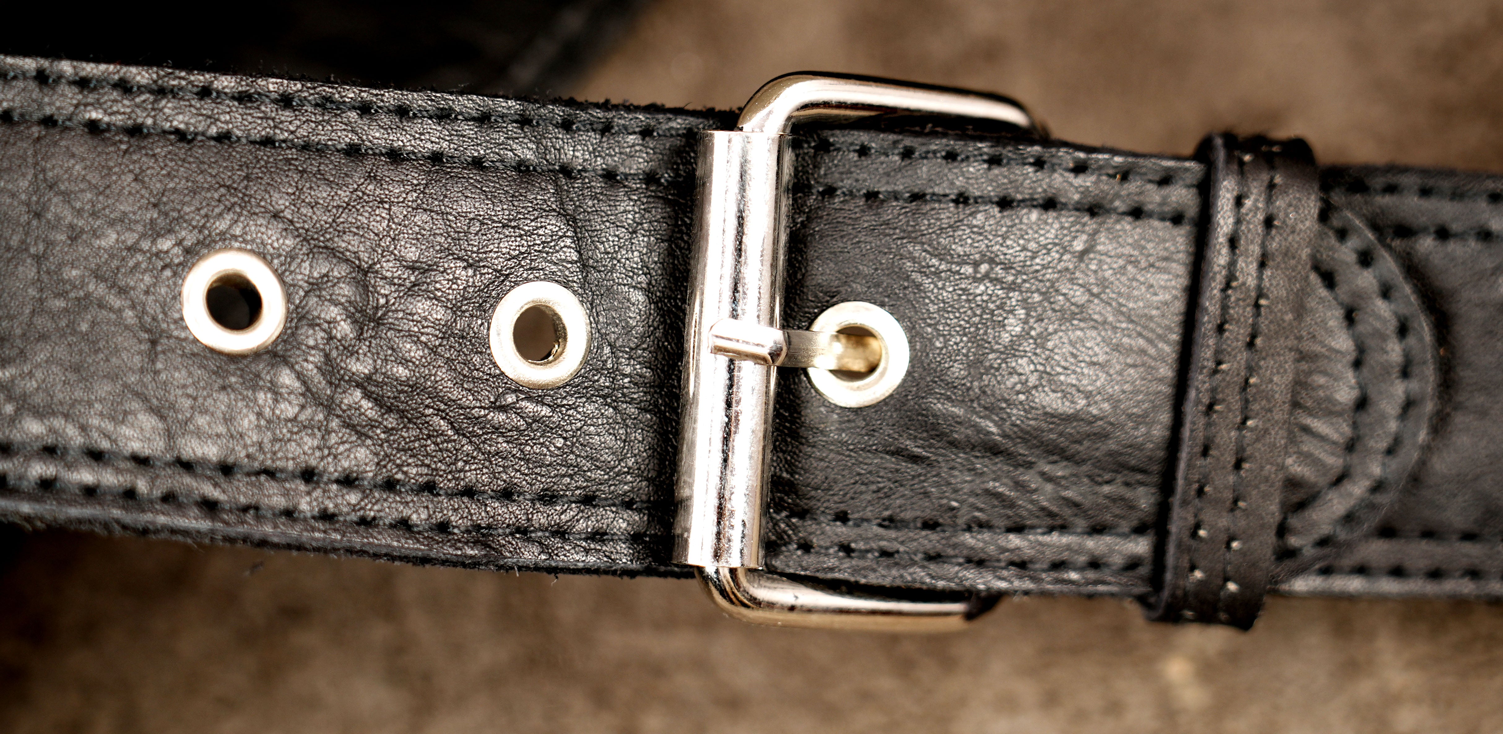 Slim leather belt pouch, front angle product display