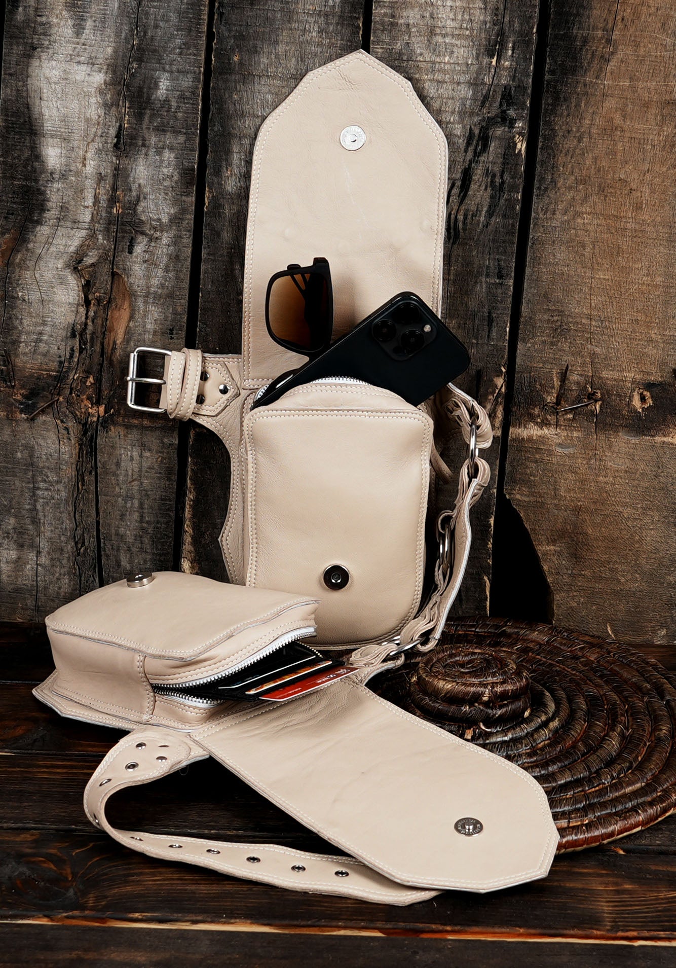Summer festival leather belt with rounded compartments