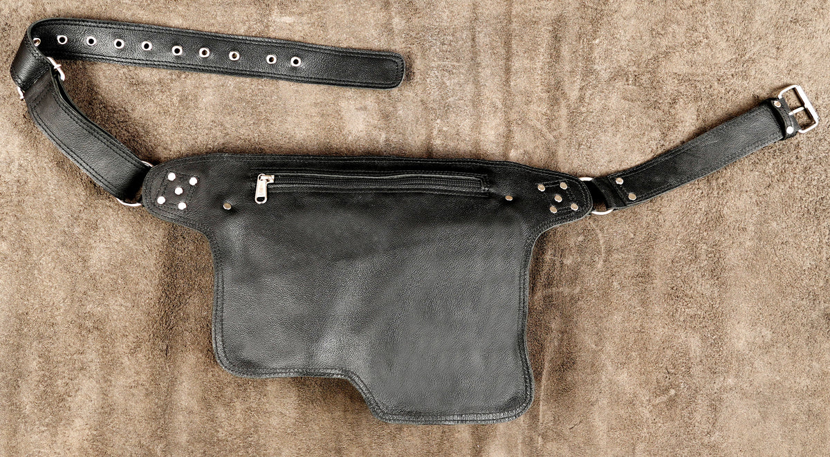 Unisex leather fanny pack with snap closures and buckle