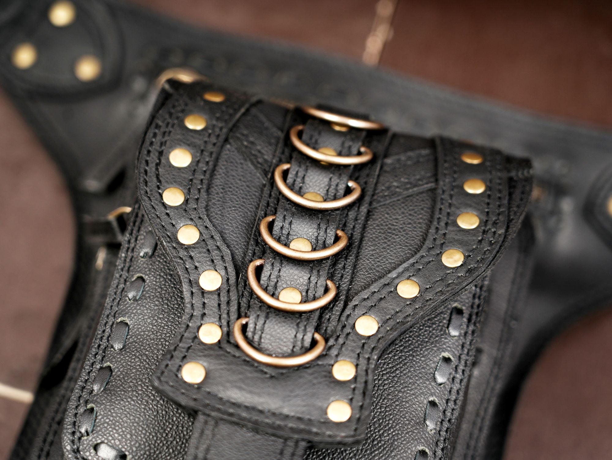 Leather waist and thigh belt with front zipper pocket