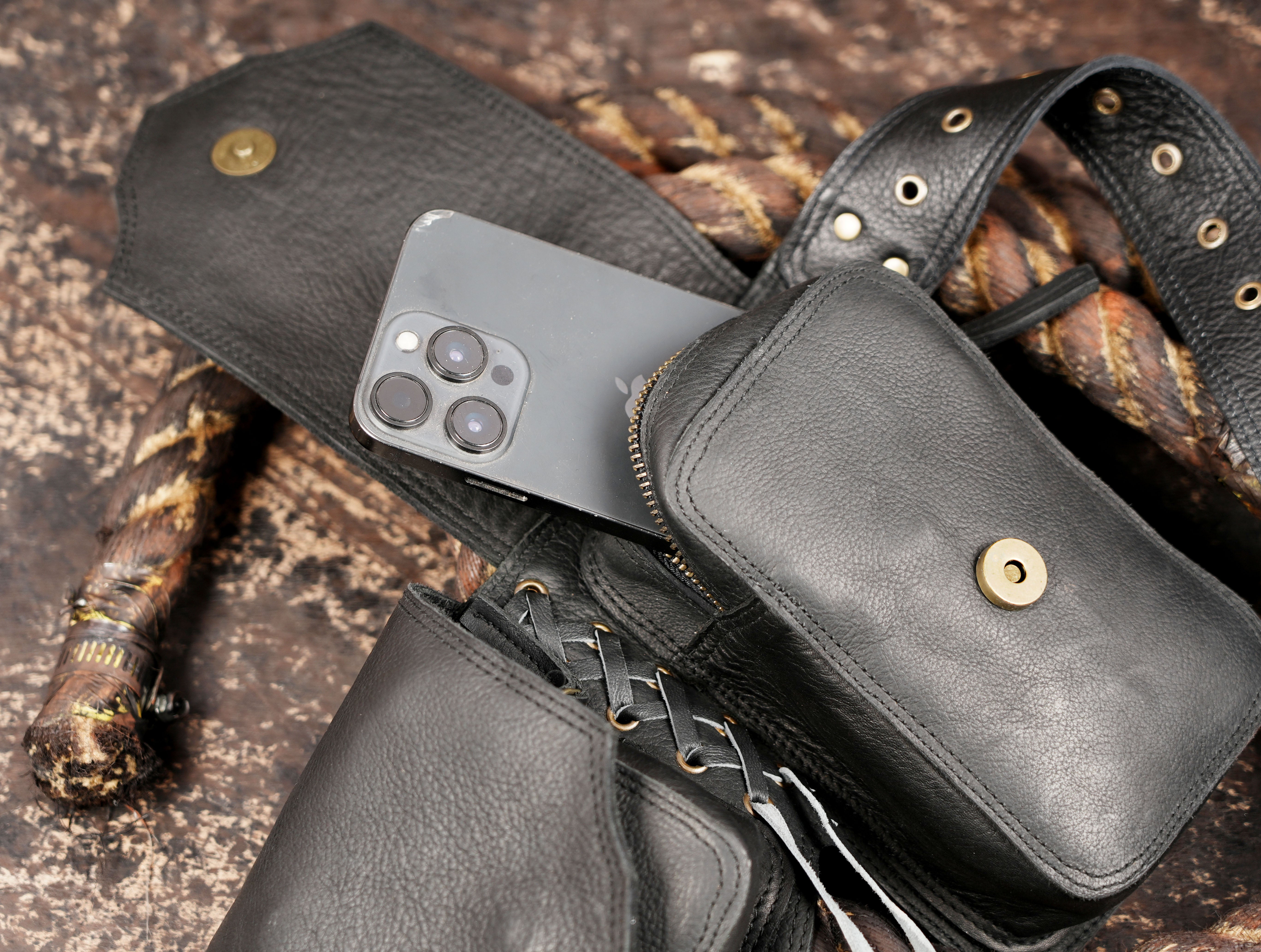 Unisex leather waist utility belt