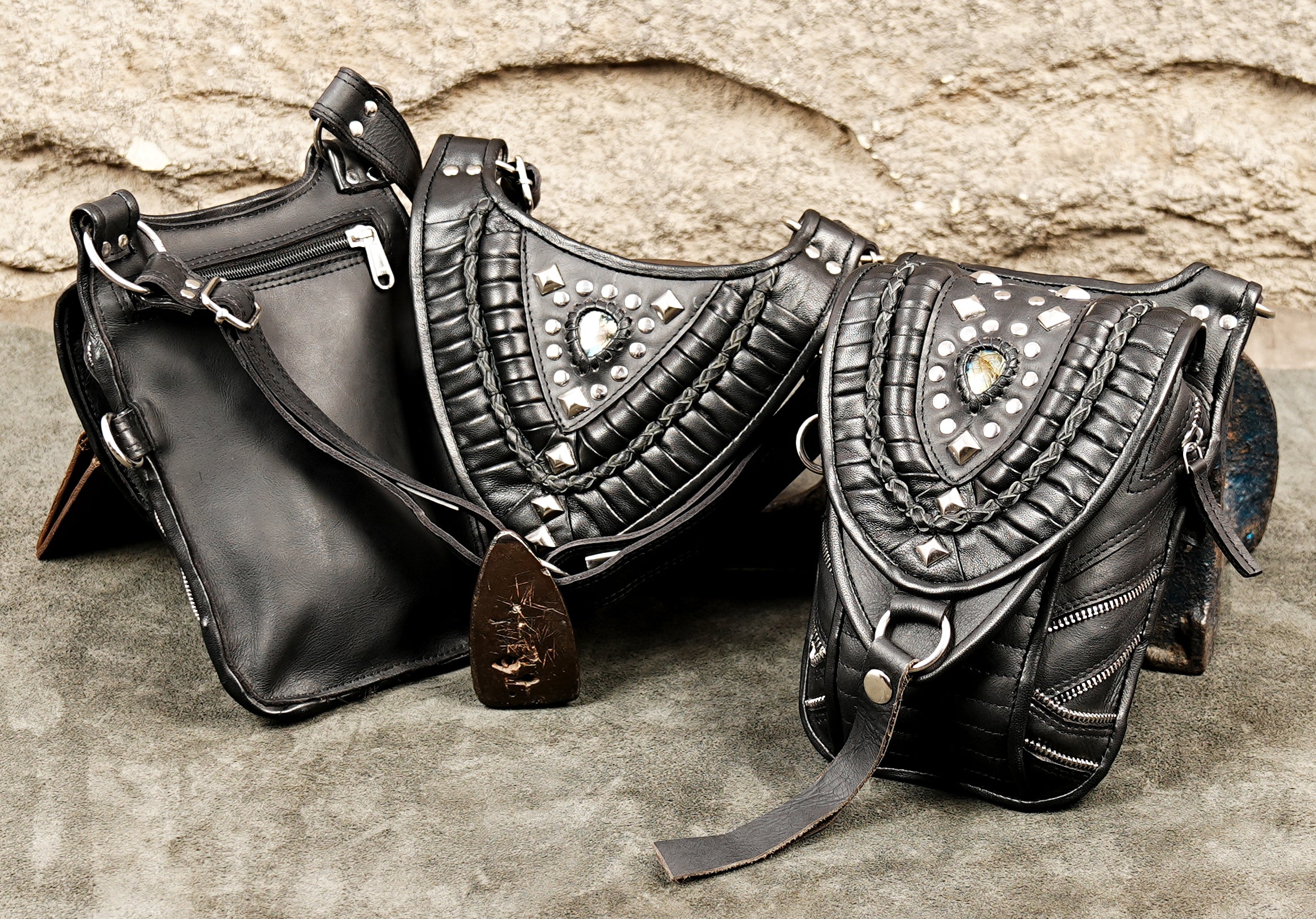 Motorcycle leather thigh rig bag with adjustable shoulder straps