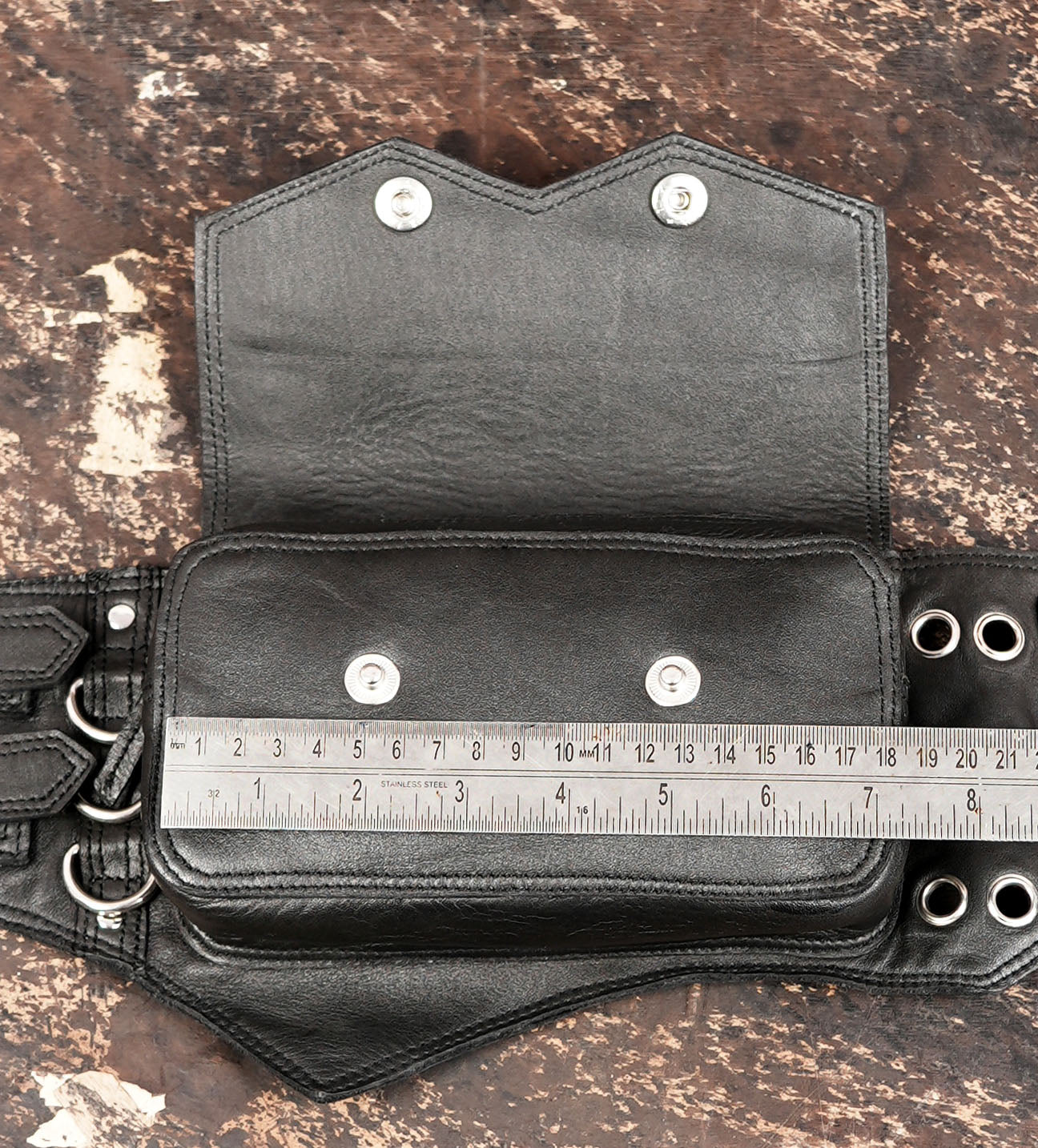 leather waist belt with metal rings