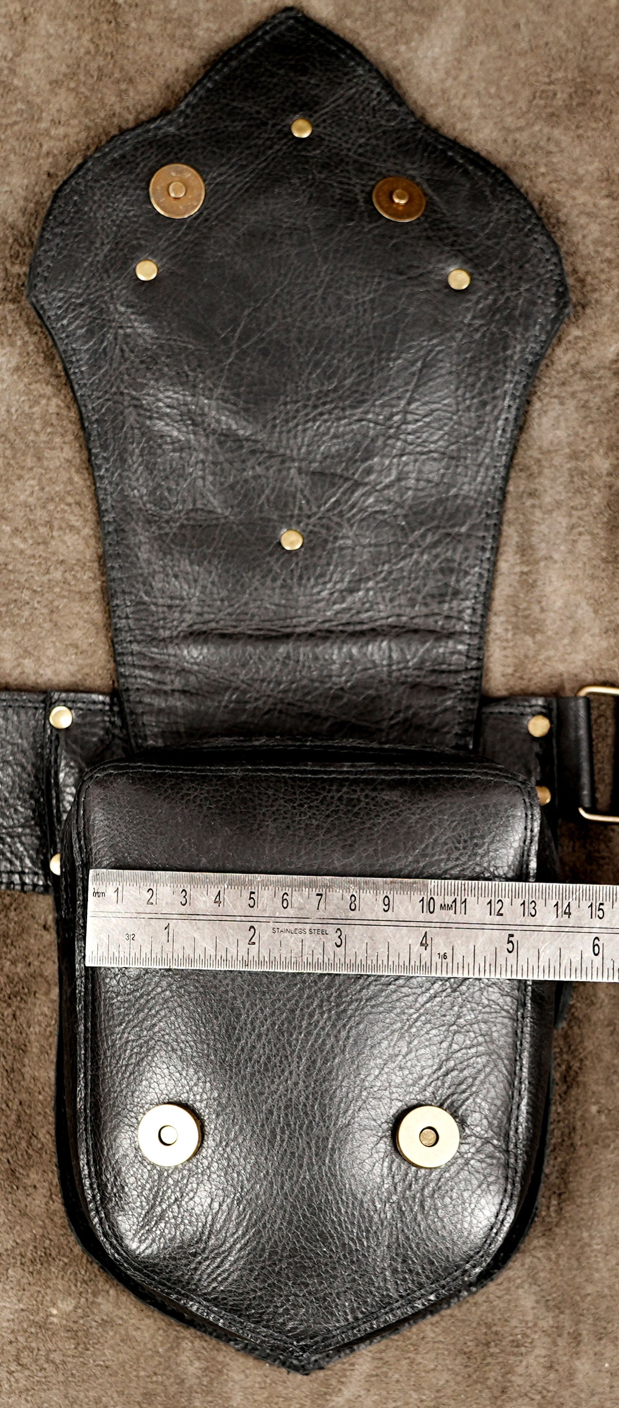 Steampunk utility belt with dual leather pockets