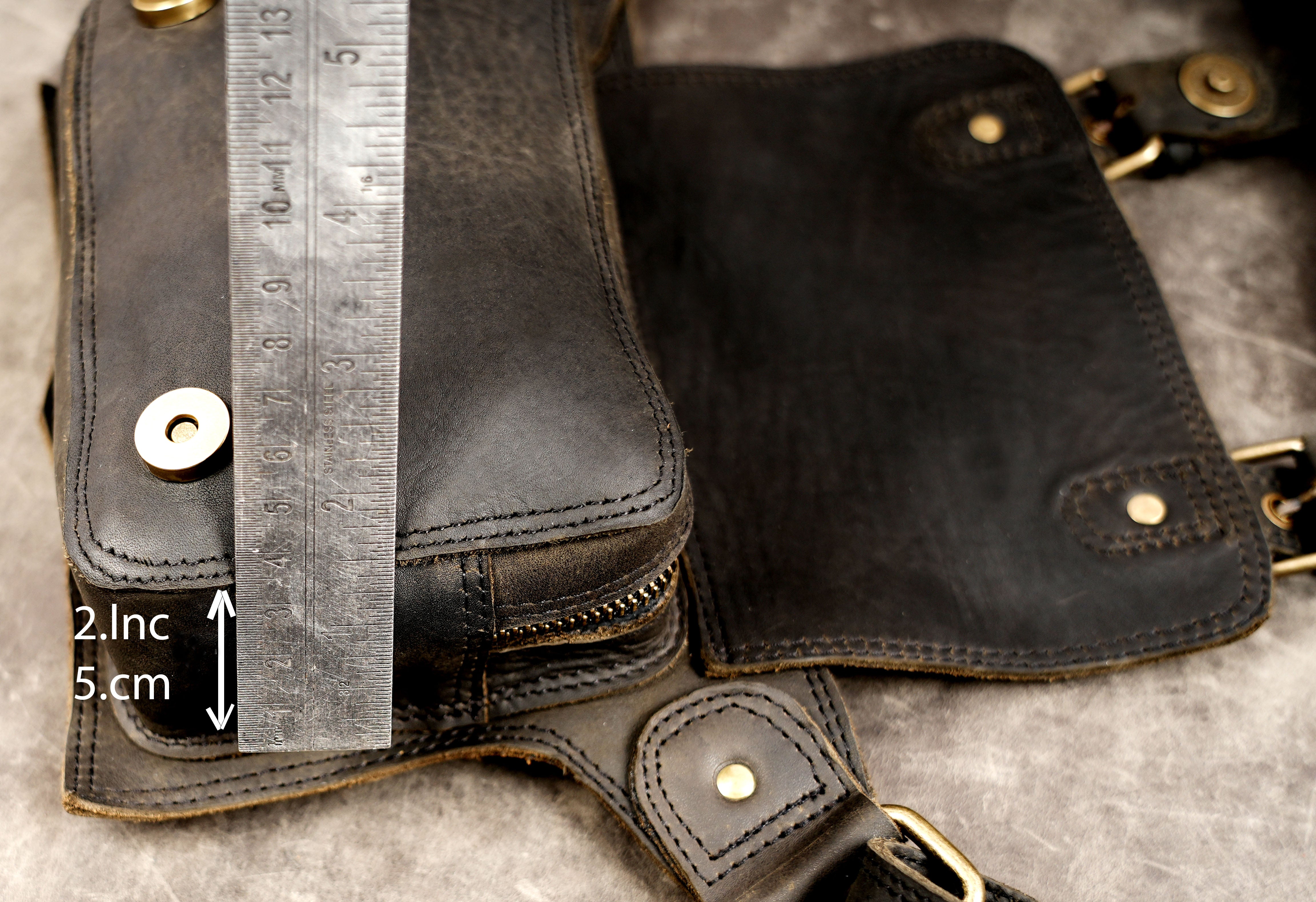 Adjustable genuine leather hip belt for everyday wear