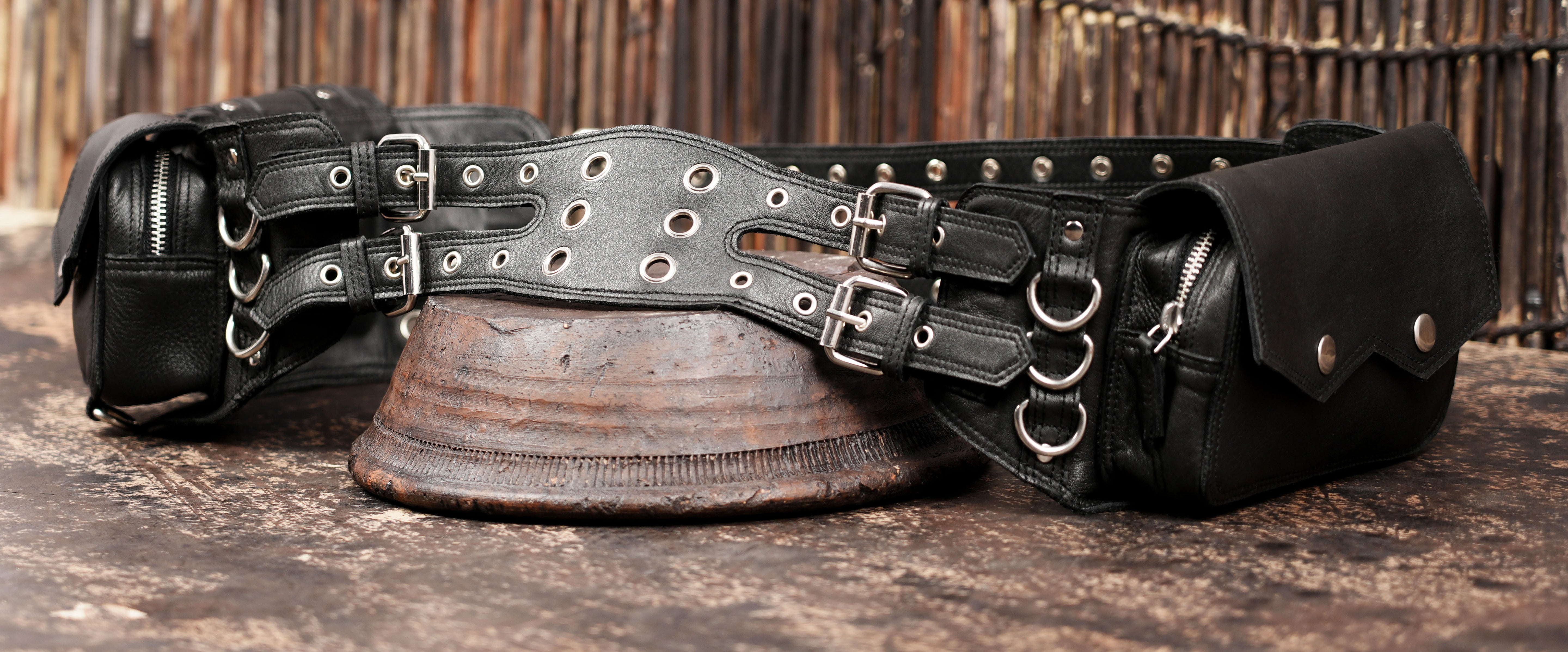 leather waist belt with dual pockets