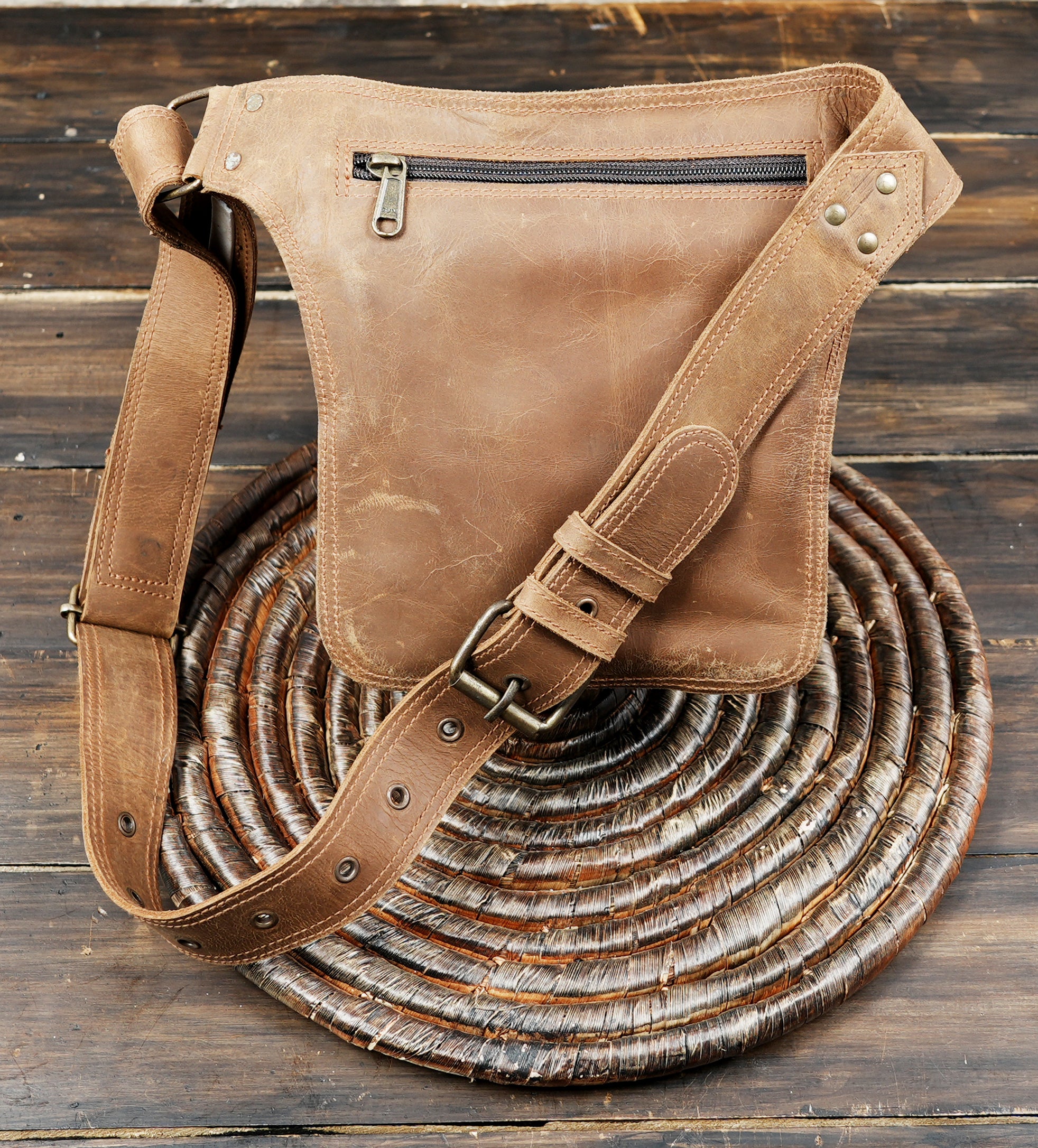 Leather waist belt with natural gemstone