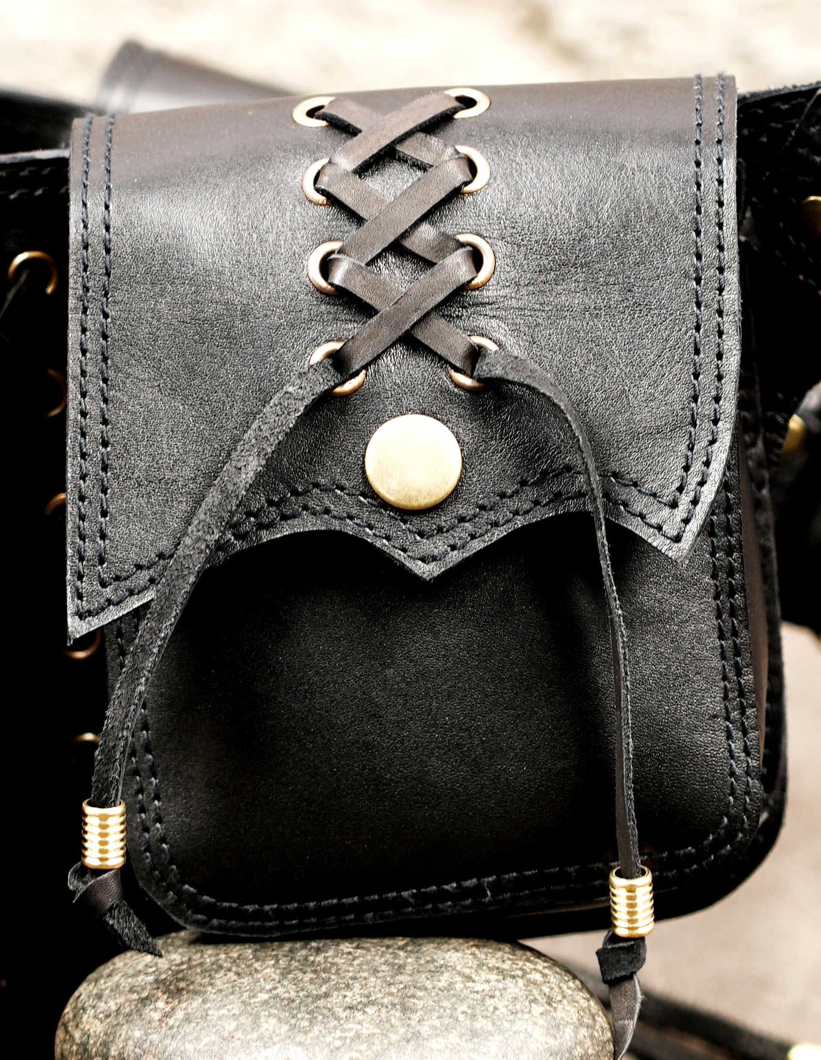 Renaissance leather waist belt with utility pouches