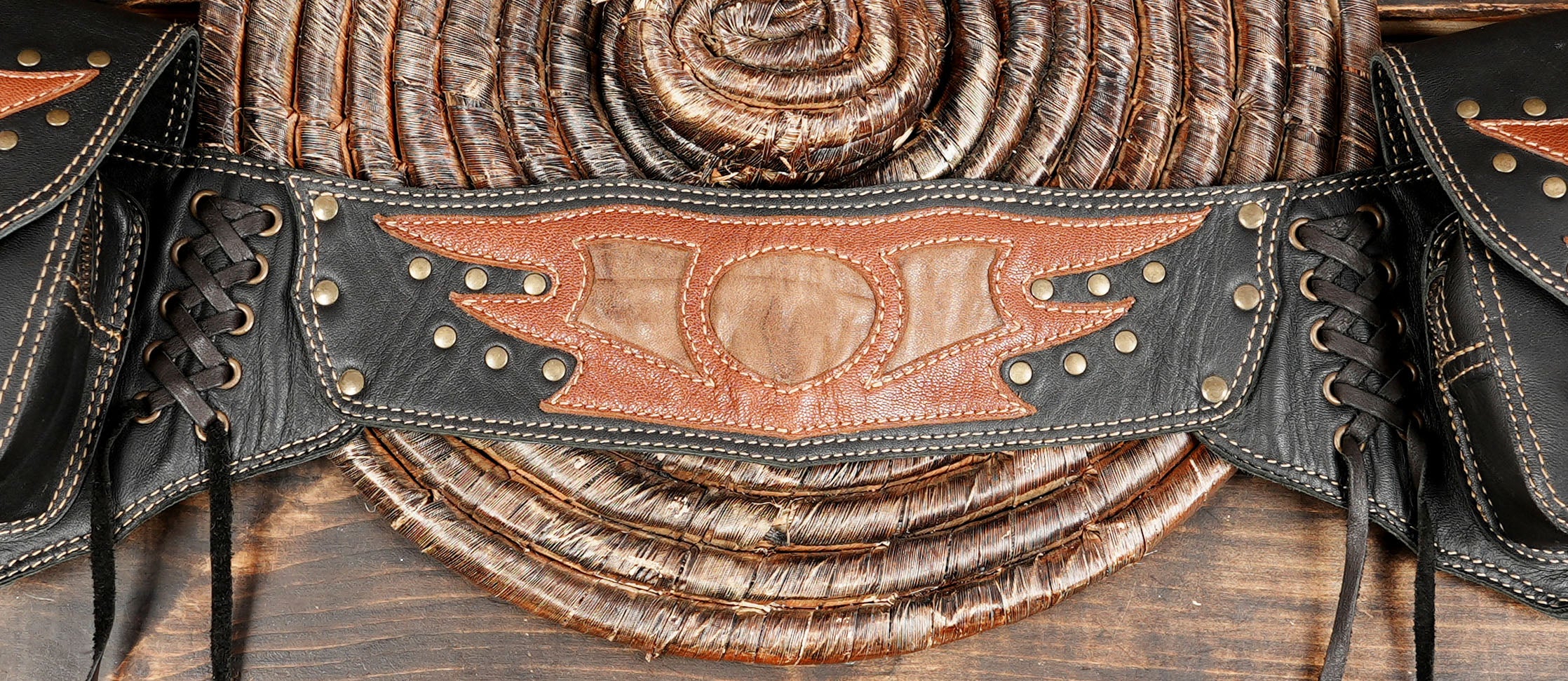 Adjustable genuine leather hip bag with two spacious pouches