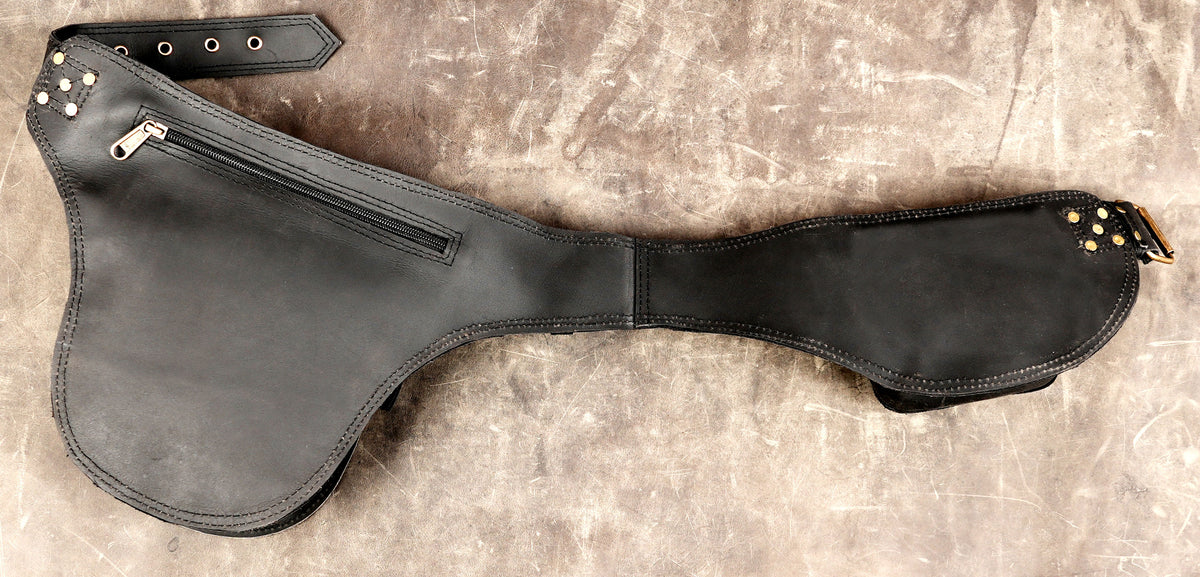 Adjustable leather utility belt with classic buckle closure