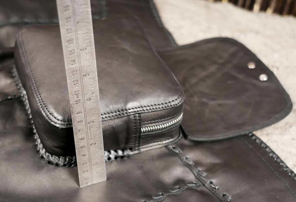 Alternative fashion leather waist skirt with storage pockets