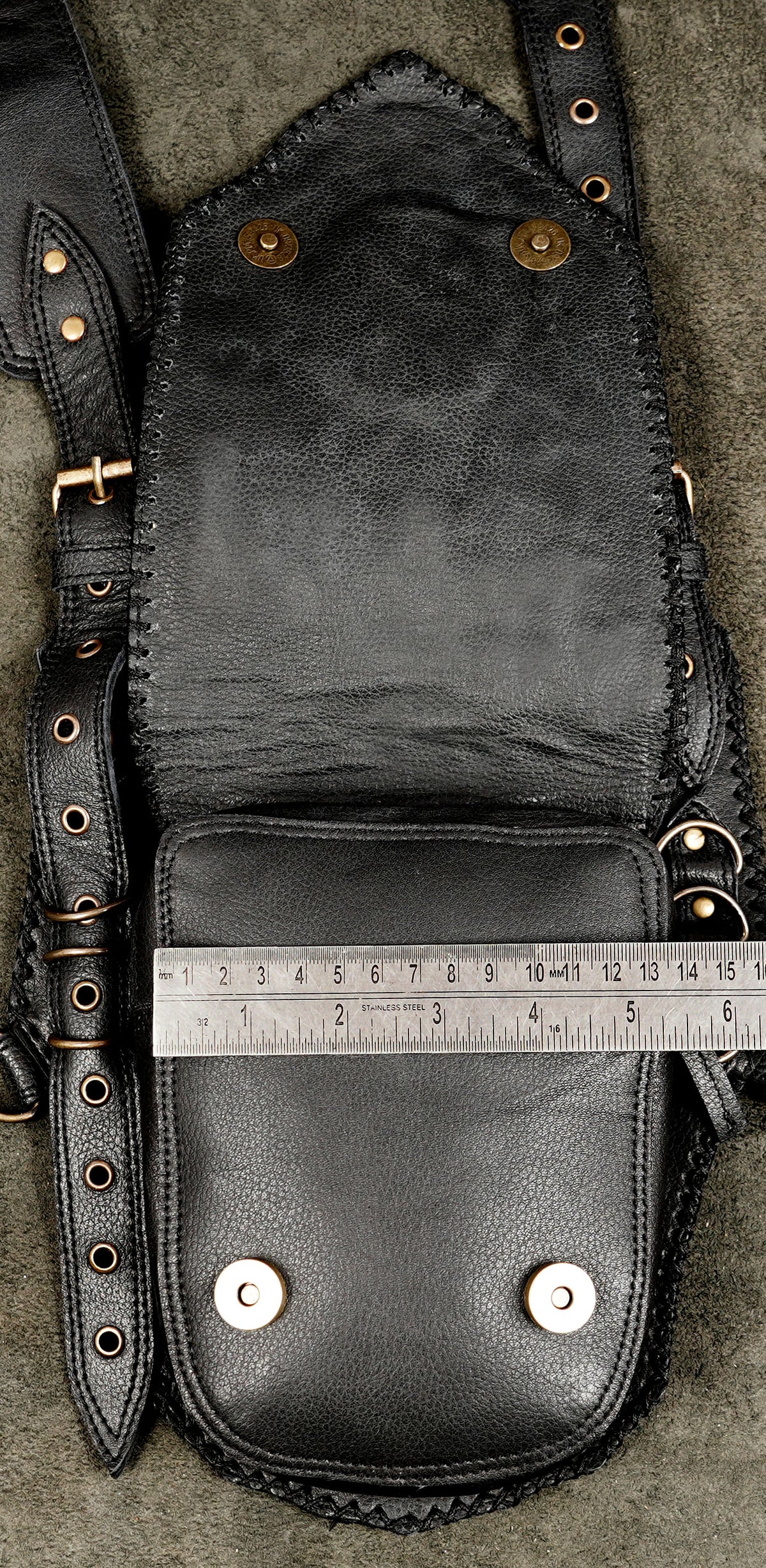 Boho crystal leather harness with labradorite stones and pouches