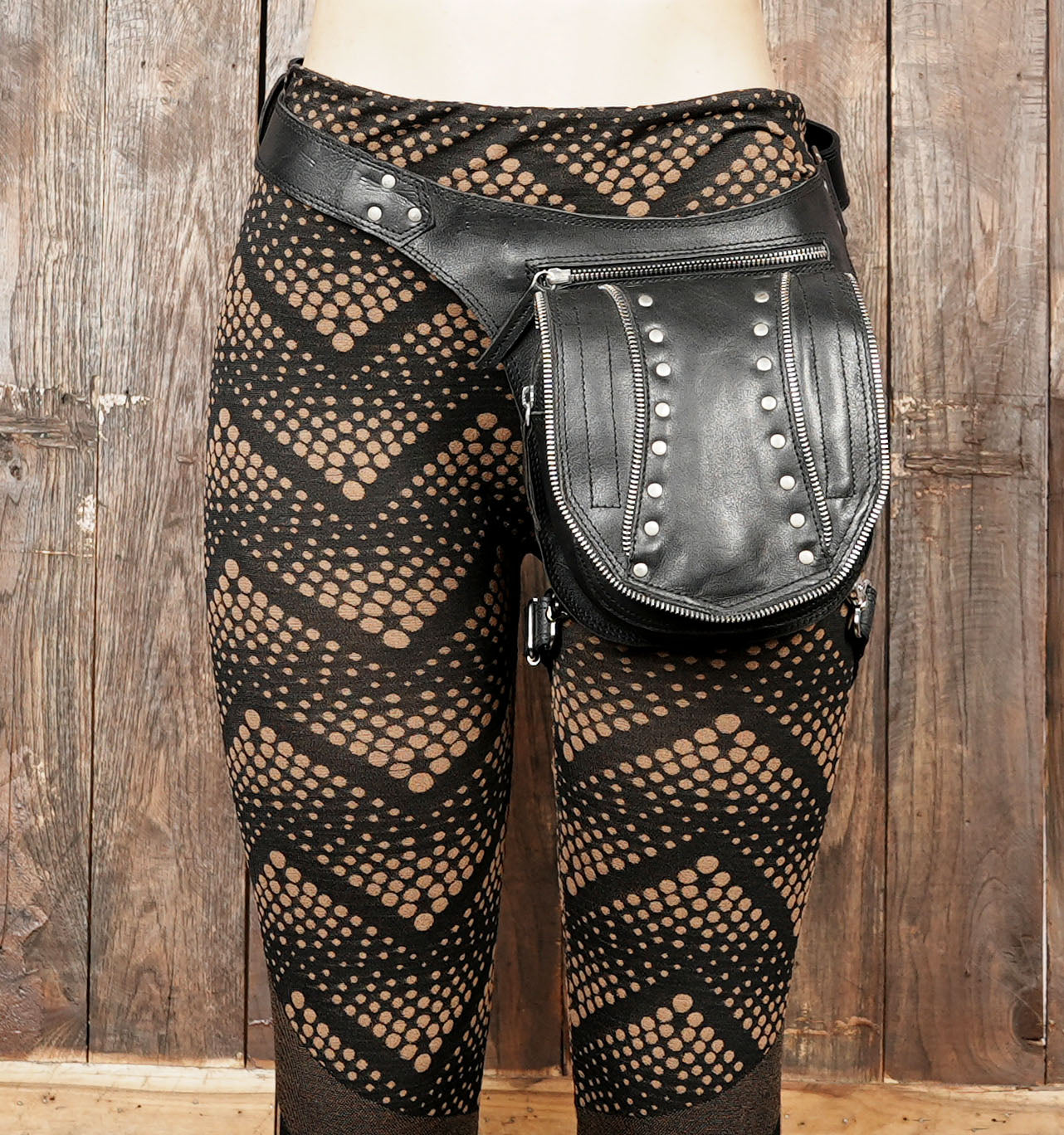 Black leather waist thigh belt with zipper pouch || Unisex leather waist thigh belt with front pouch (LT/NS/WBTS/6005)