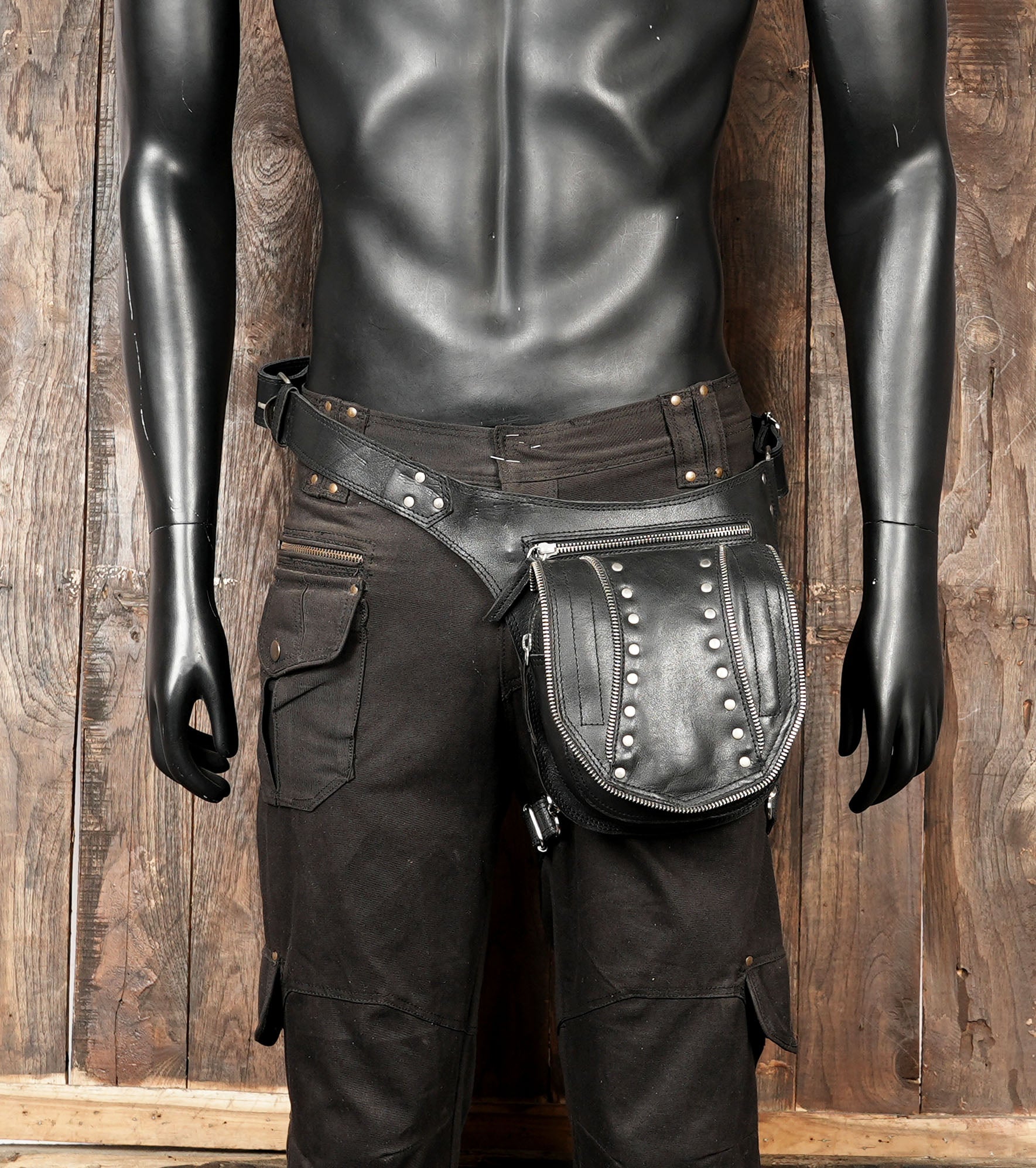 Black leather waist thigh belt with zipper pouch || Unisex leather waist thigh belt with front pouch (LT/NS/WBTS/6005)