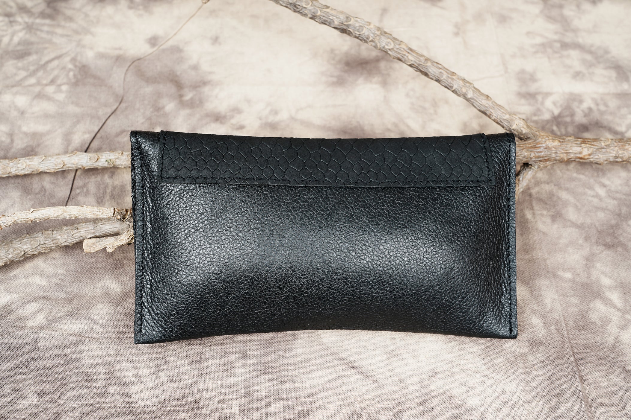 Leather Pouch || Leather Tobacco Pouch || Handcrafted Leather