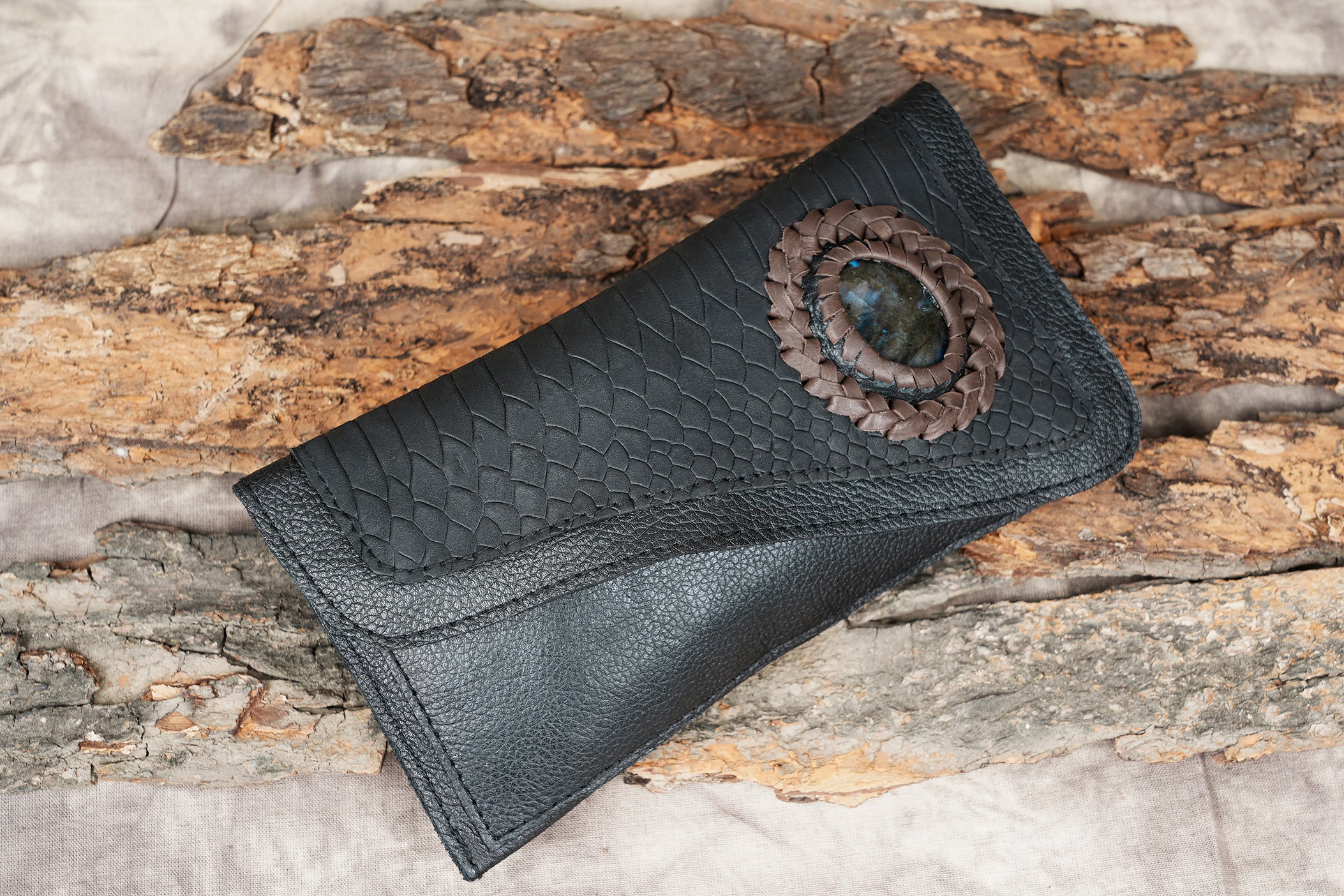 Handmade Leather Pouch || Leather Tobacco Pouch || Handcrafted Leather