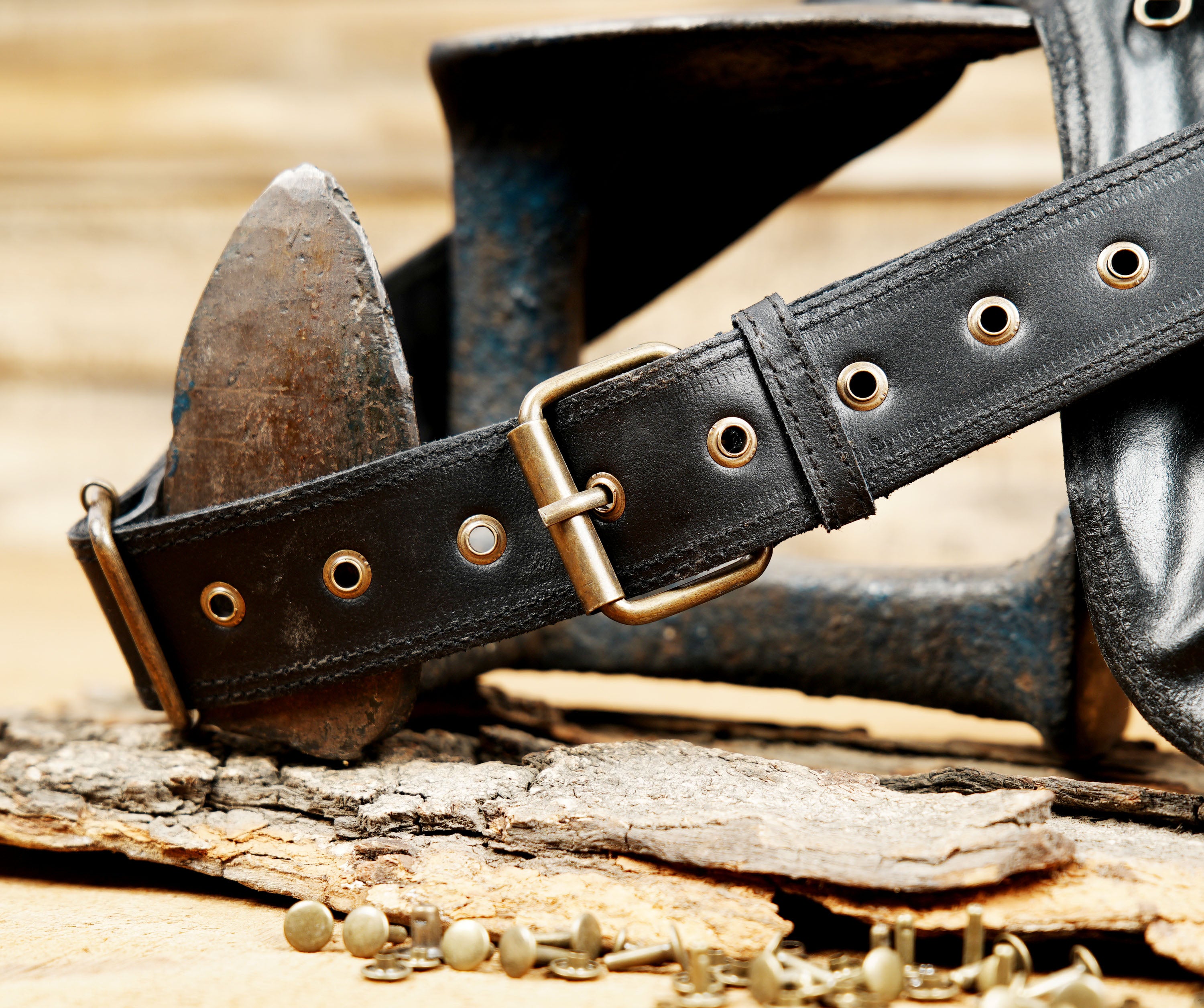 Leather Waist Belt with Classic Antique Brass Touch