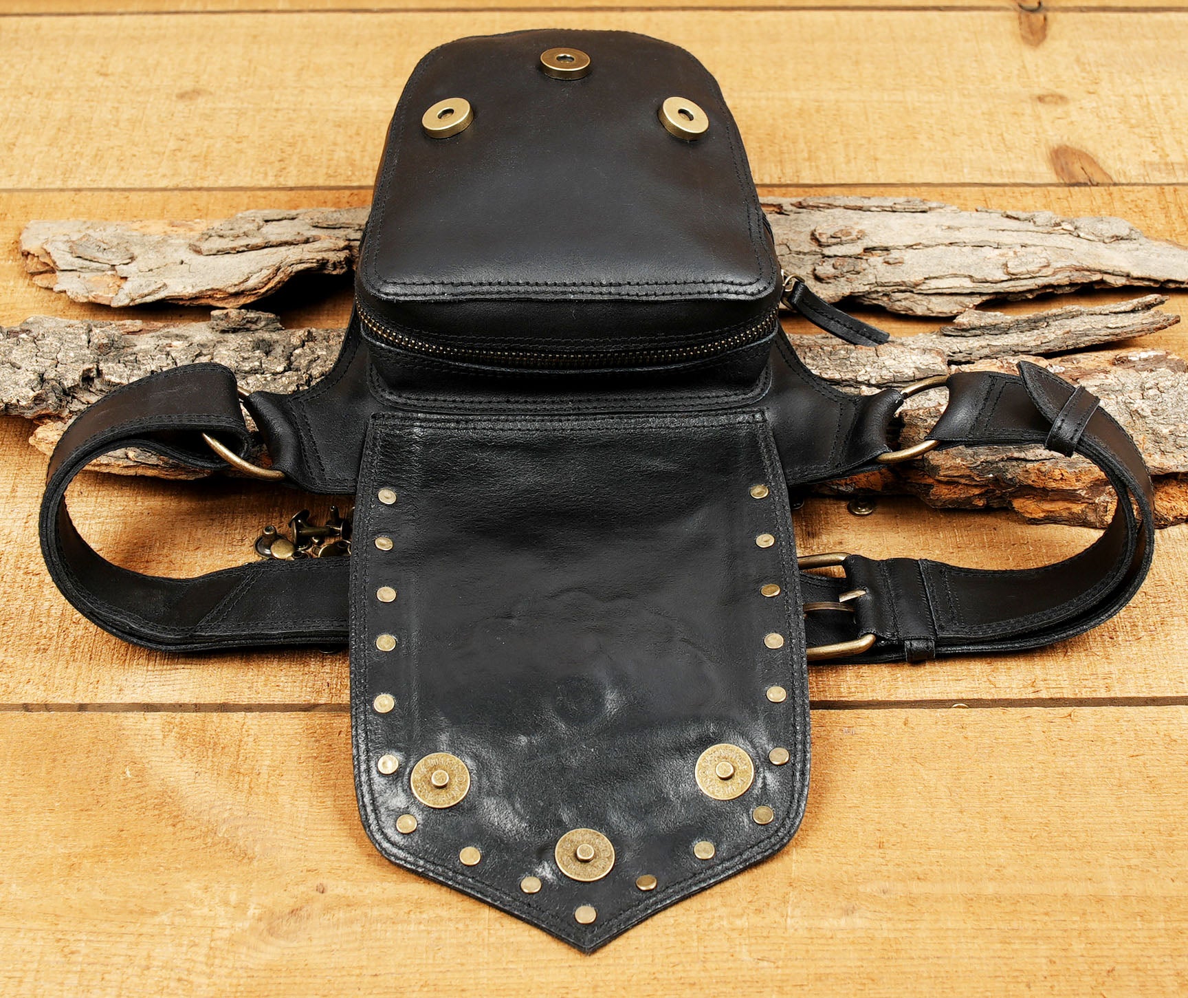 Leather Waist Belt with Classic Antique Brass Touch