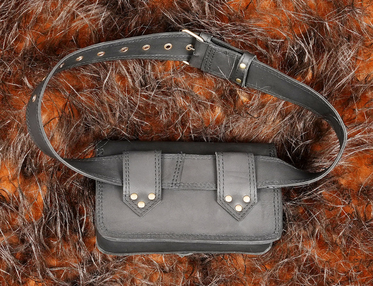 Single-pocket black leather hip pouch attached to an adjustable leather belt.