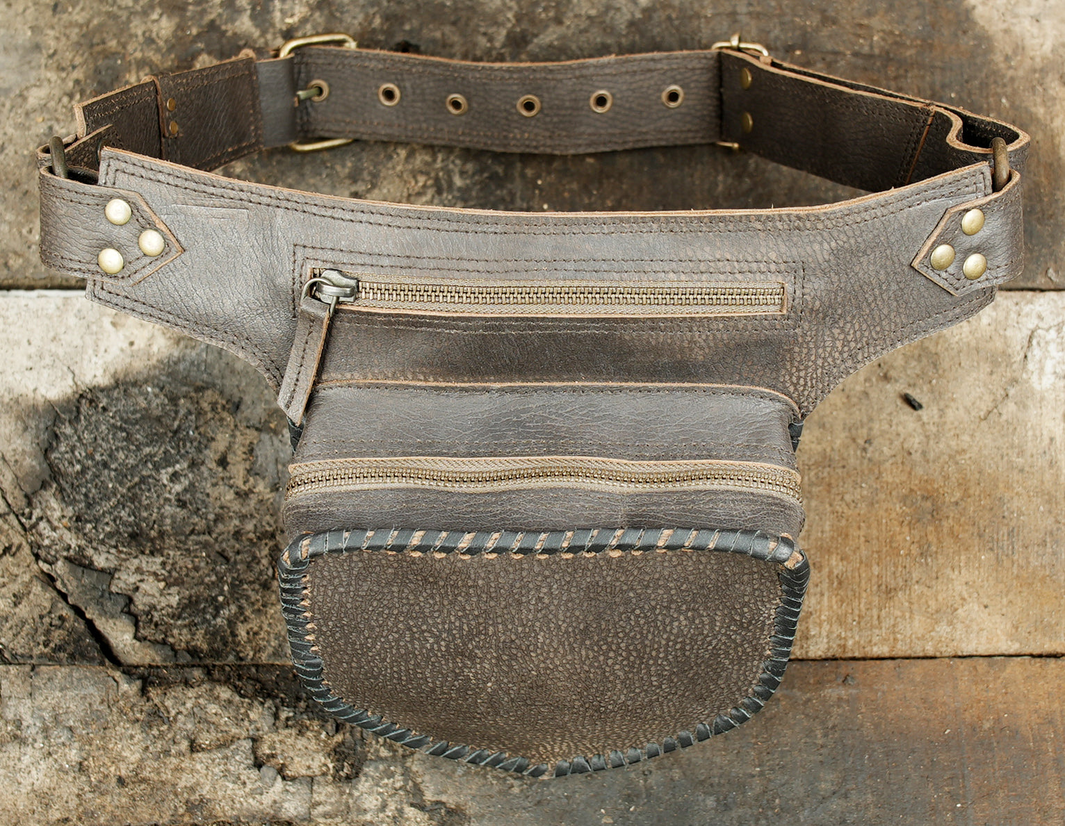 Leather Belt Featuring an Additional Flat Pocket 50% Off worldwide free shipping.